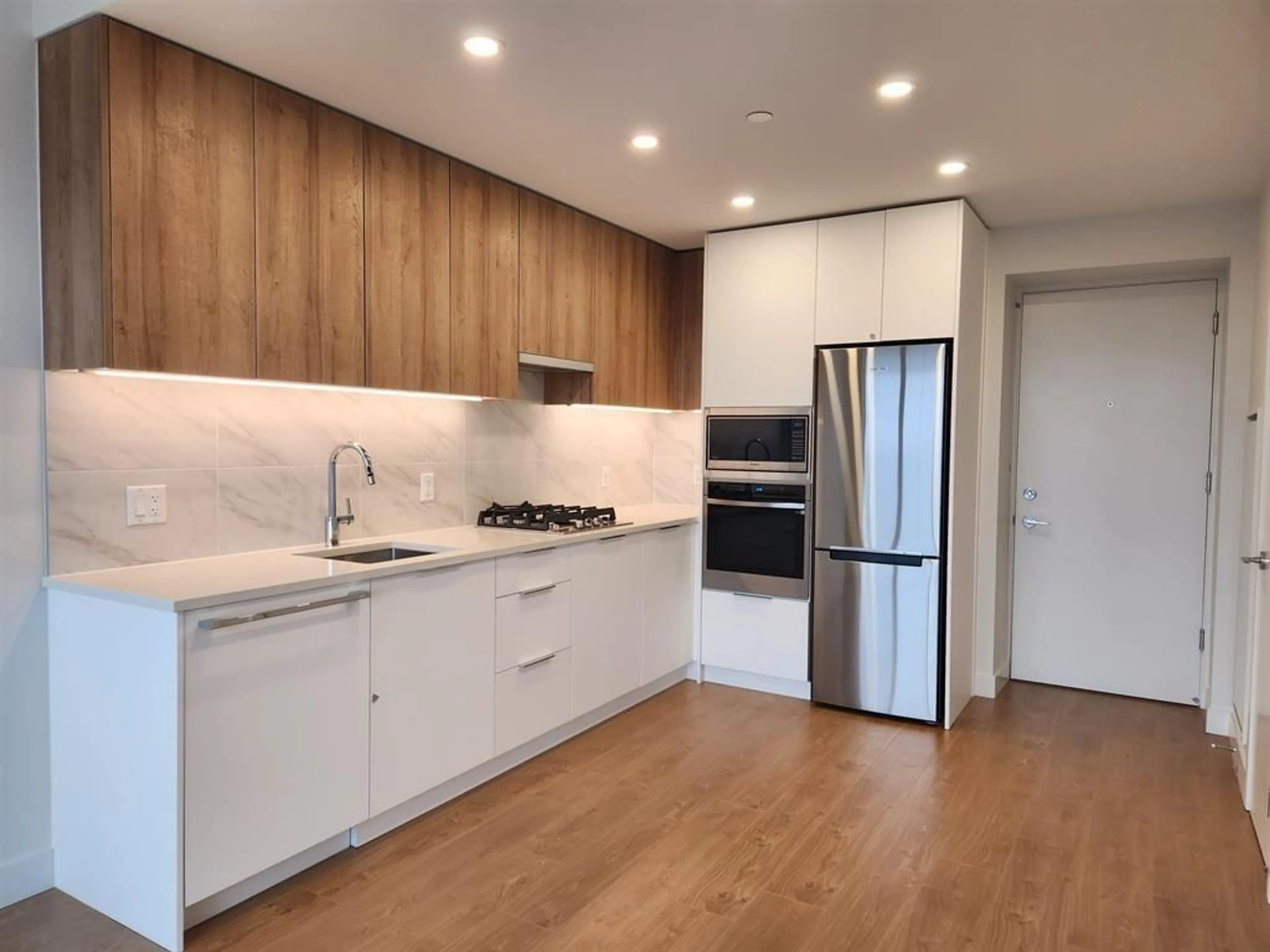 Unknown for 808 - 13387 OLD YALE ROAD, Surrey British Columbia V3T0V6