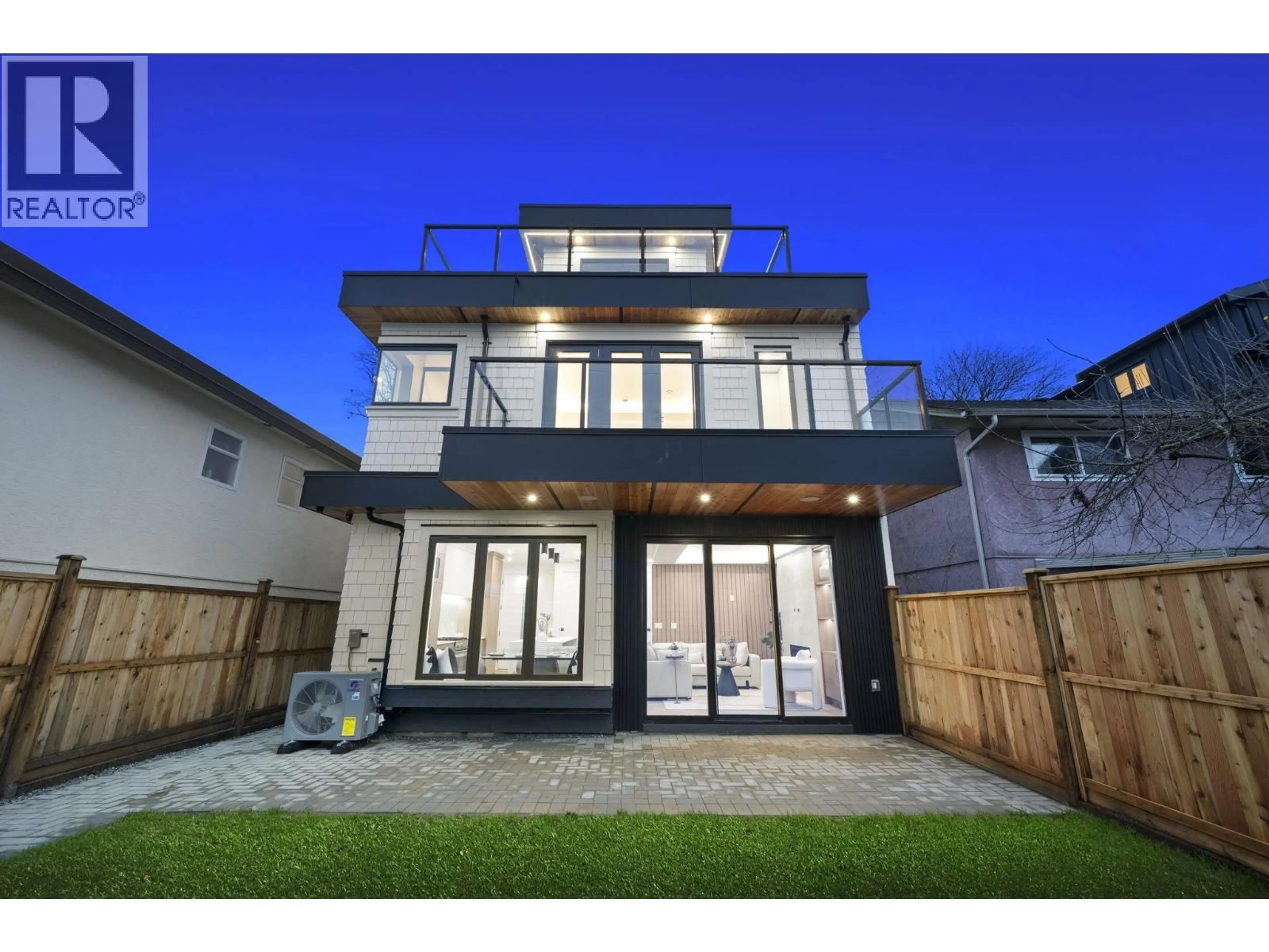 Unknown for 2 - 1967 13TH AVENUE, Vancouver British Columbia V5N2C3