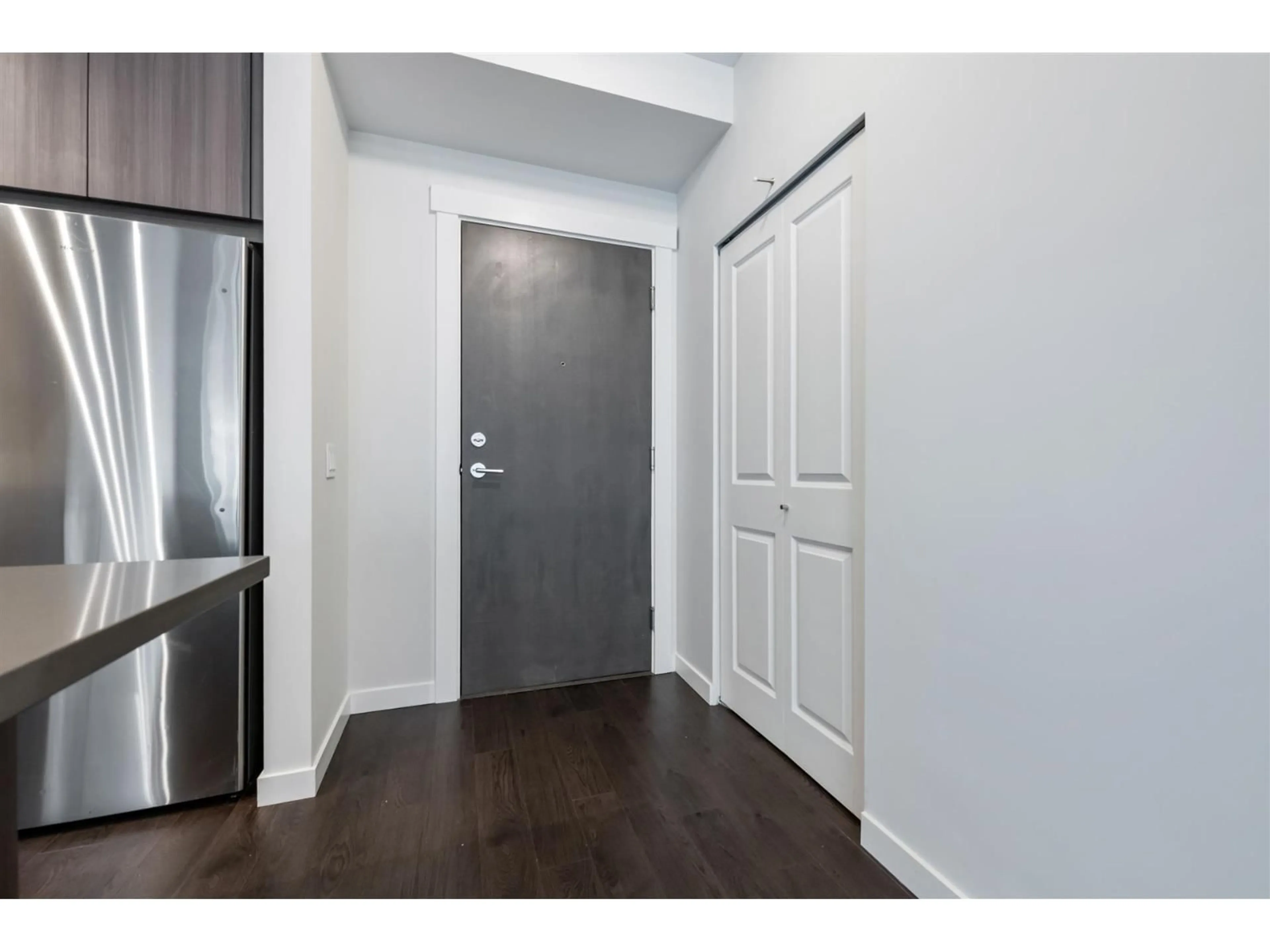 Indoor entryway for 211 - 31158 WESTRIDGE PLACE, Abbotsford British Columbia V2T0K5