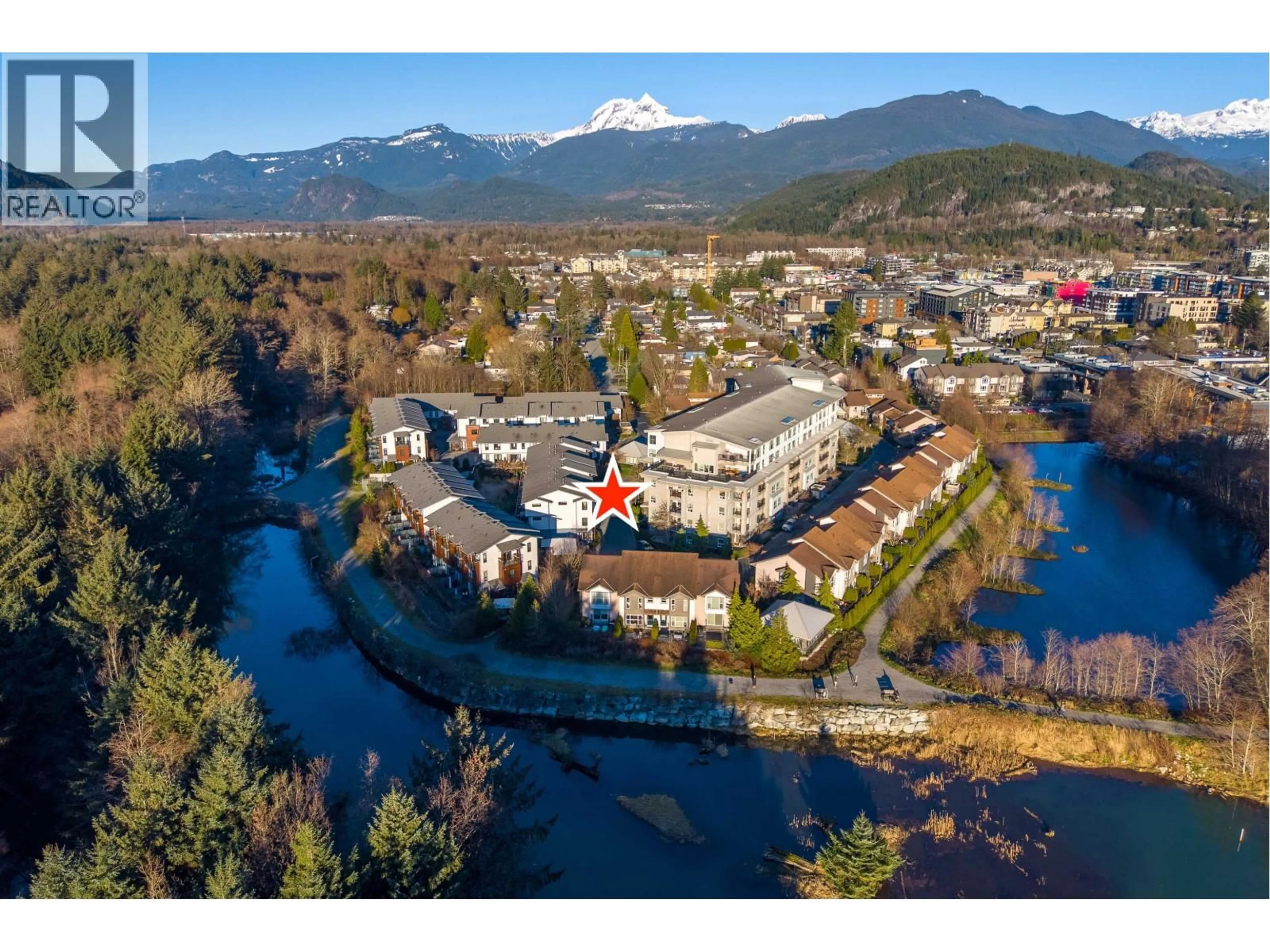 A pic from outside/outdoor area/front of a property/back of a property/a pic from drone, water/lake/river/ocean view for 83 - 1188 MAIN STREET, Squamish British Columbia V8B0Z3