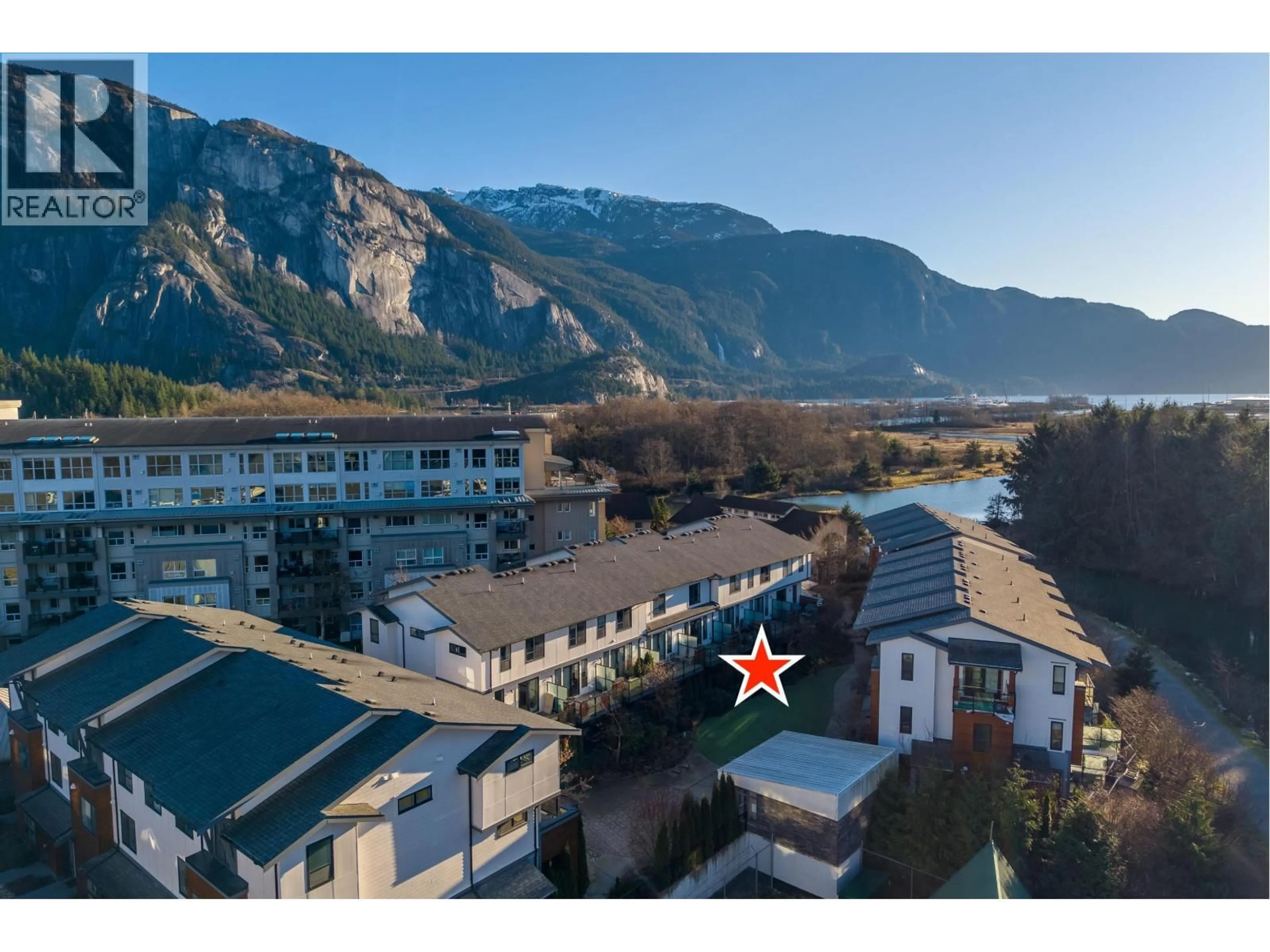A pic from outside/outdoor area/front of a property/back of a property/a pic from drone, mountain view for 83 - 1188 MAIN STREET, Squamish British Columbia V8B0Z3