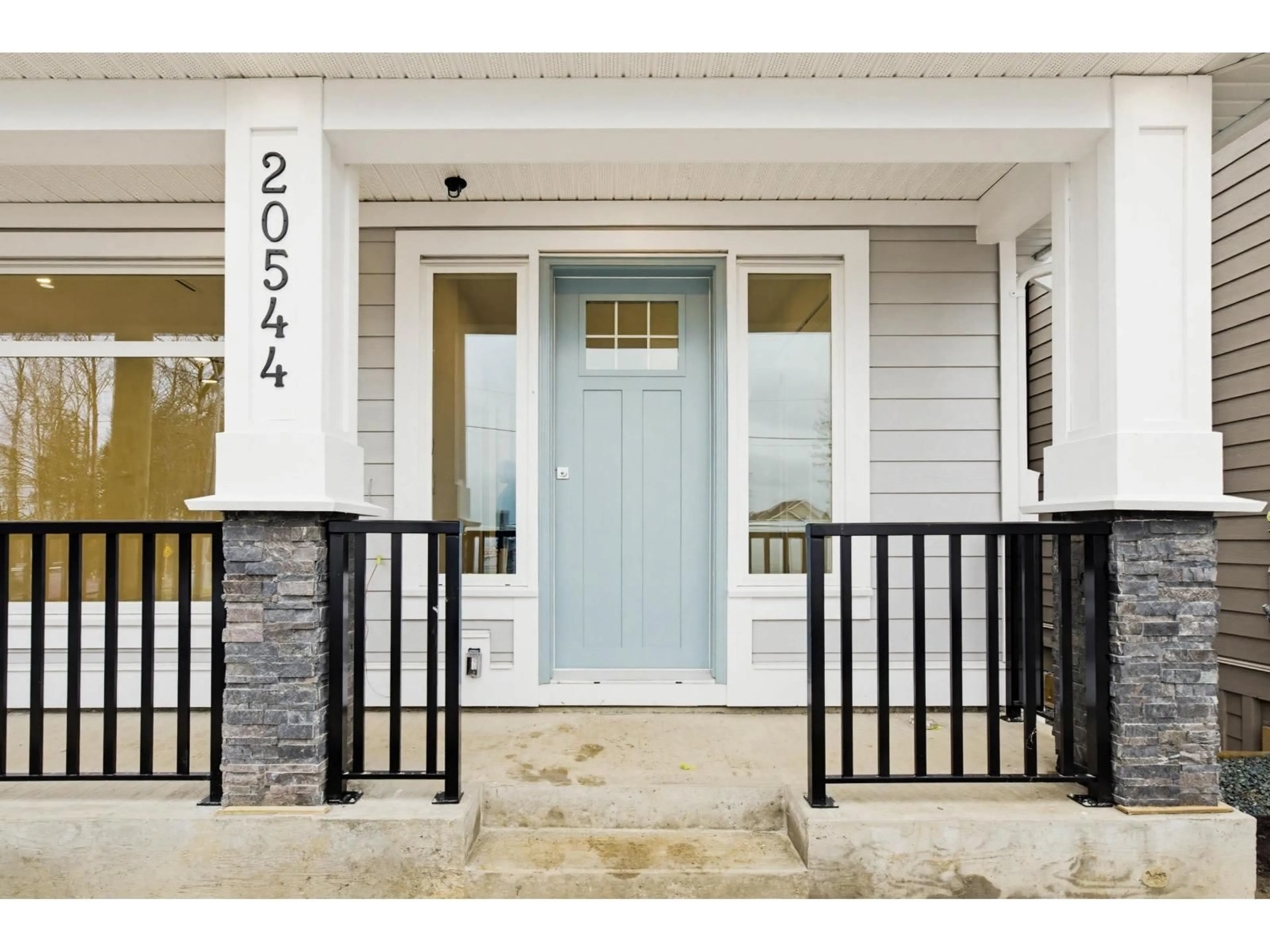 Indoor entryway for 20544 76 AVENUE, Langley British Columbia V2Y3S8