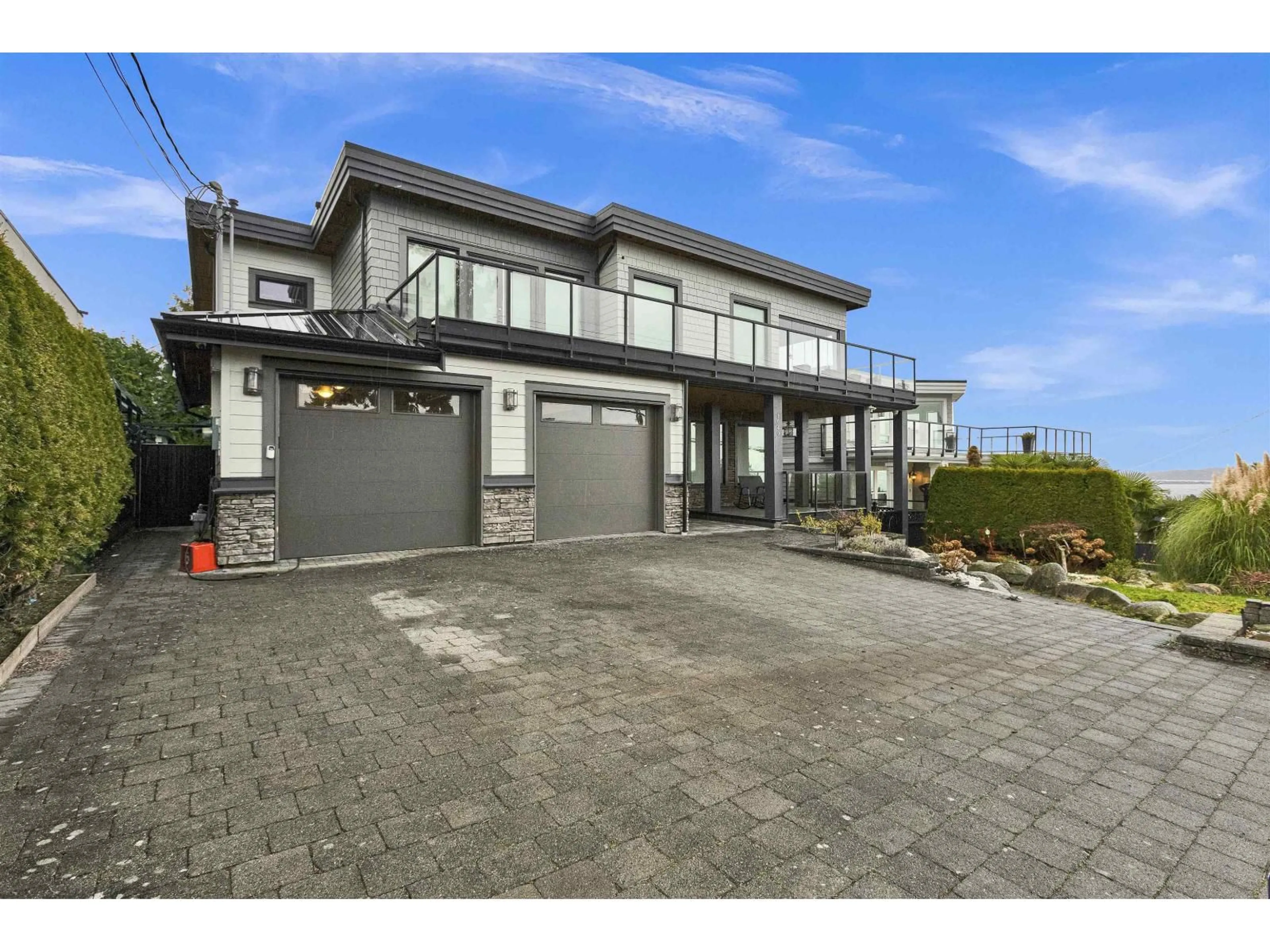 Unknown for 1040 LEE STREET, White Rock British Columbia V4B4P1