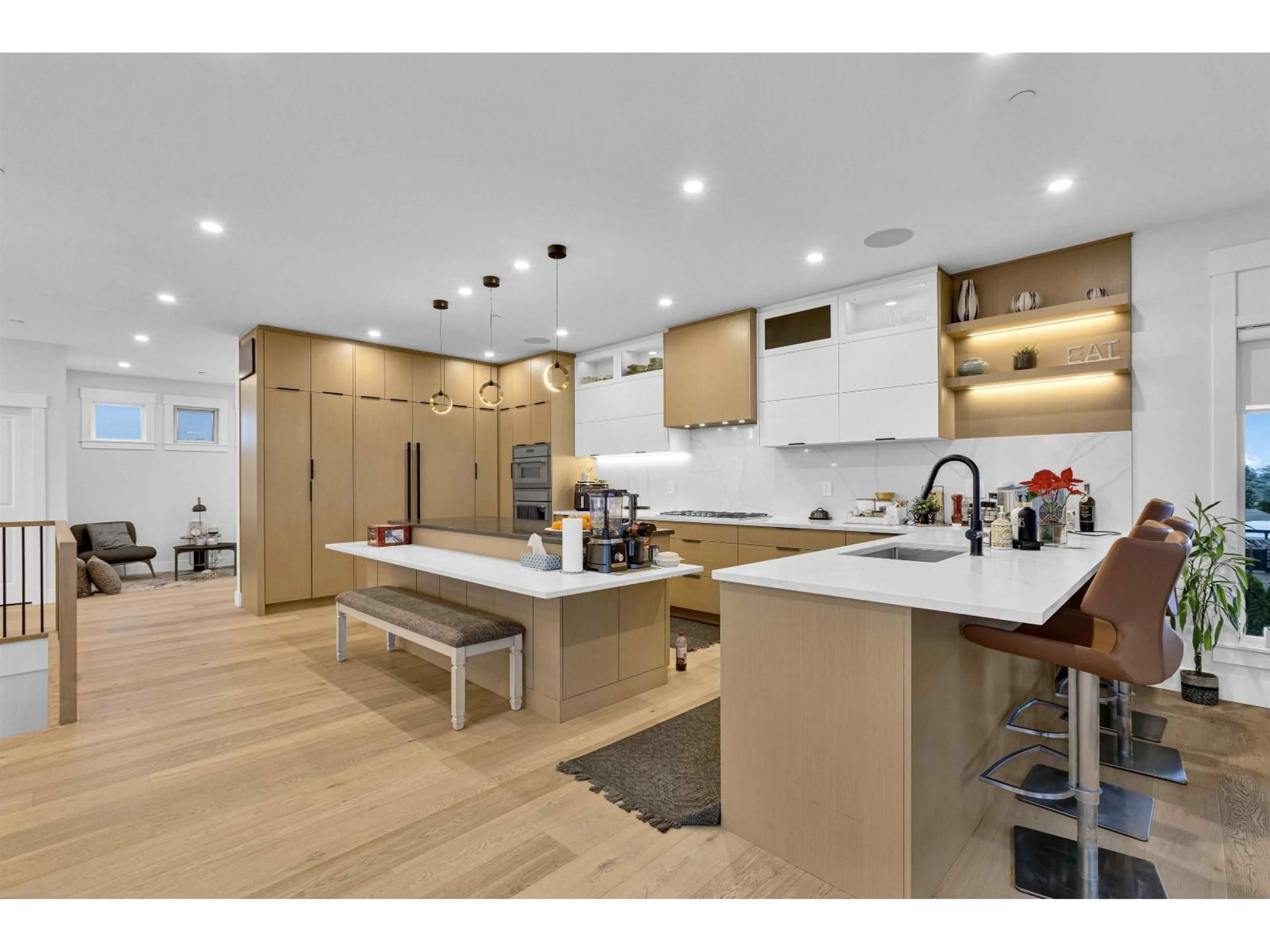 Open concept kitchen, unknown for 1040 LEE STREET, White Rock British Columbia V4B4P1