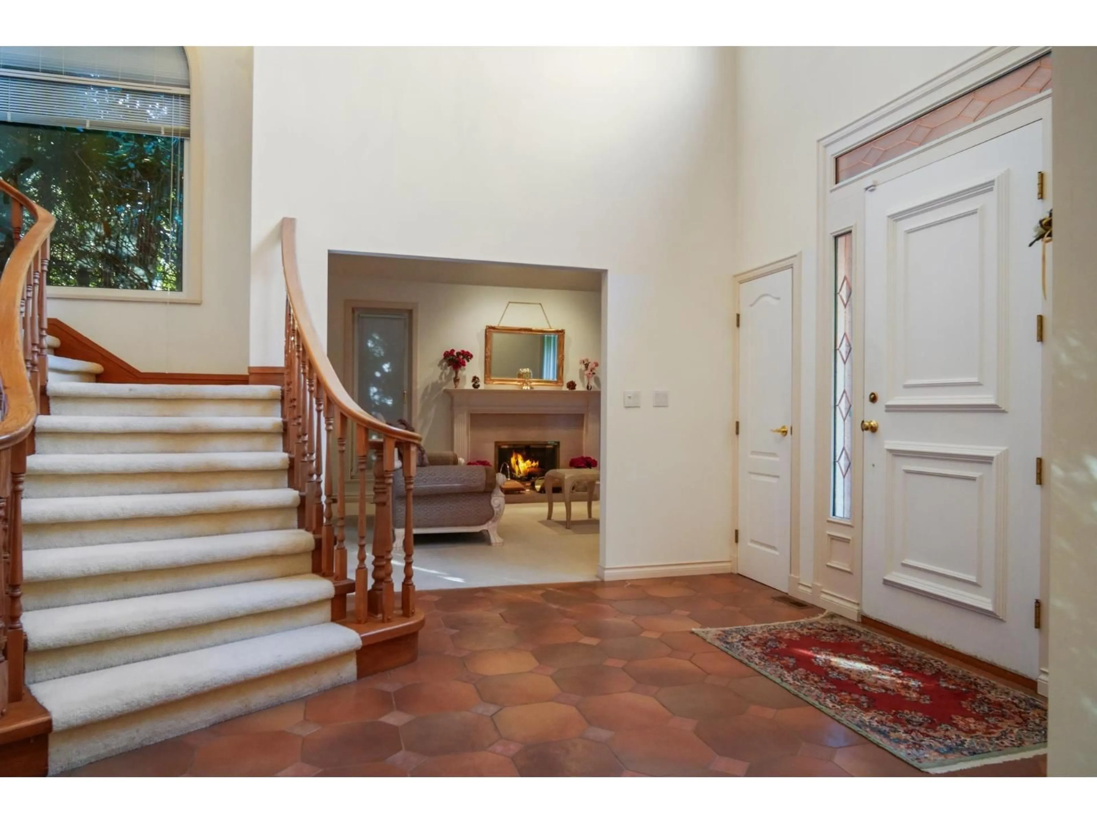 Indoor foyer for 3282 137A STREET, Surrey British Columbia V4P2B5