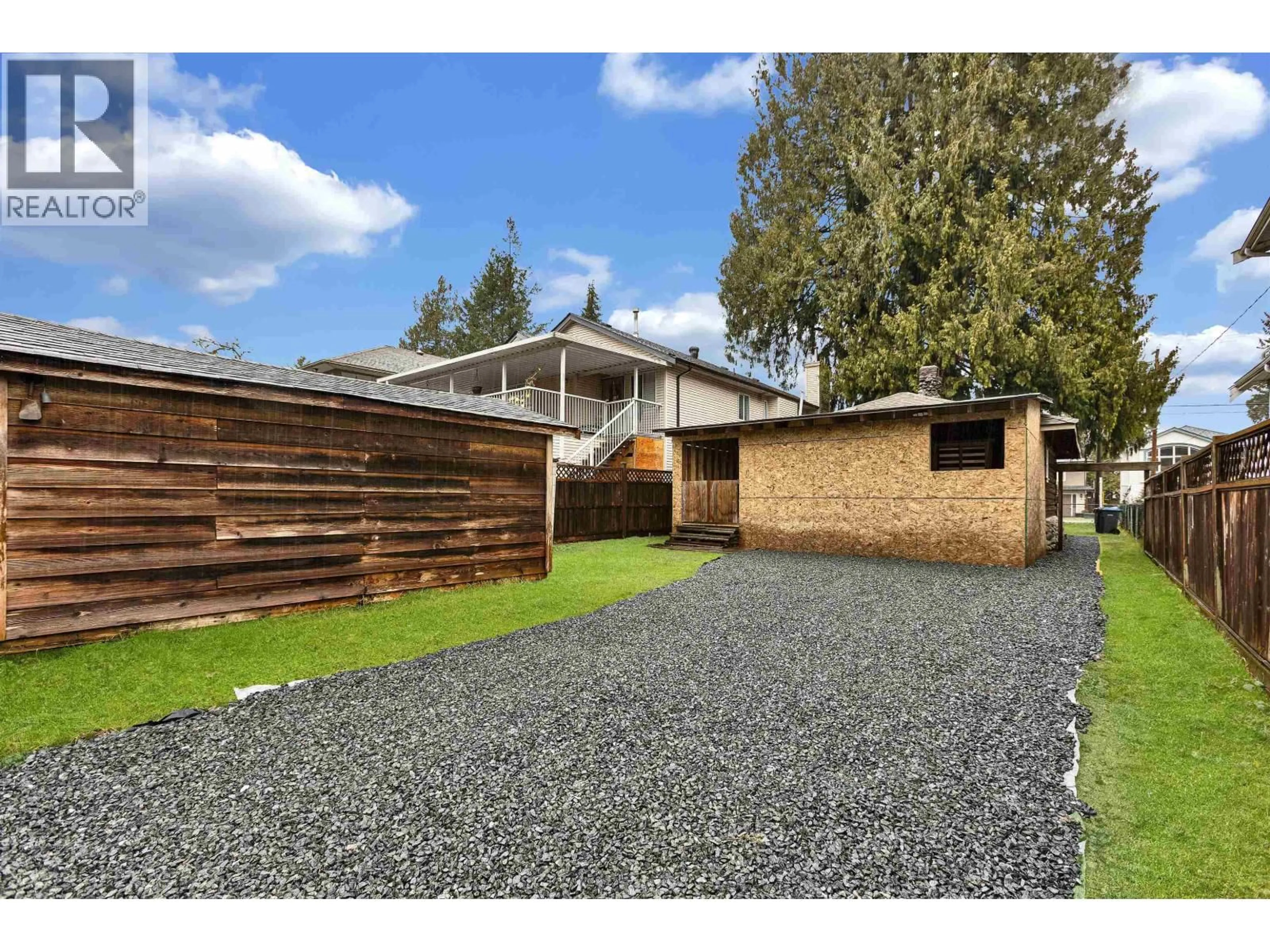 A pic from outside/outdoor area/front of a property/back of a property/a pic from drone, street for 1370 PRAIRIE AVENUE, Port Coquitlam British Columbia V3B1T2