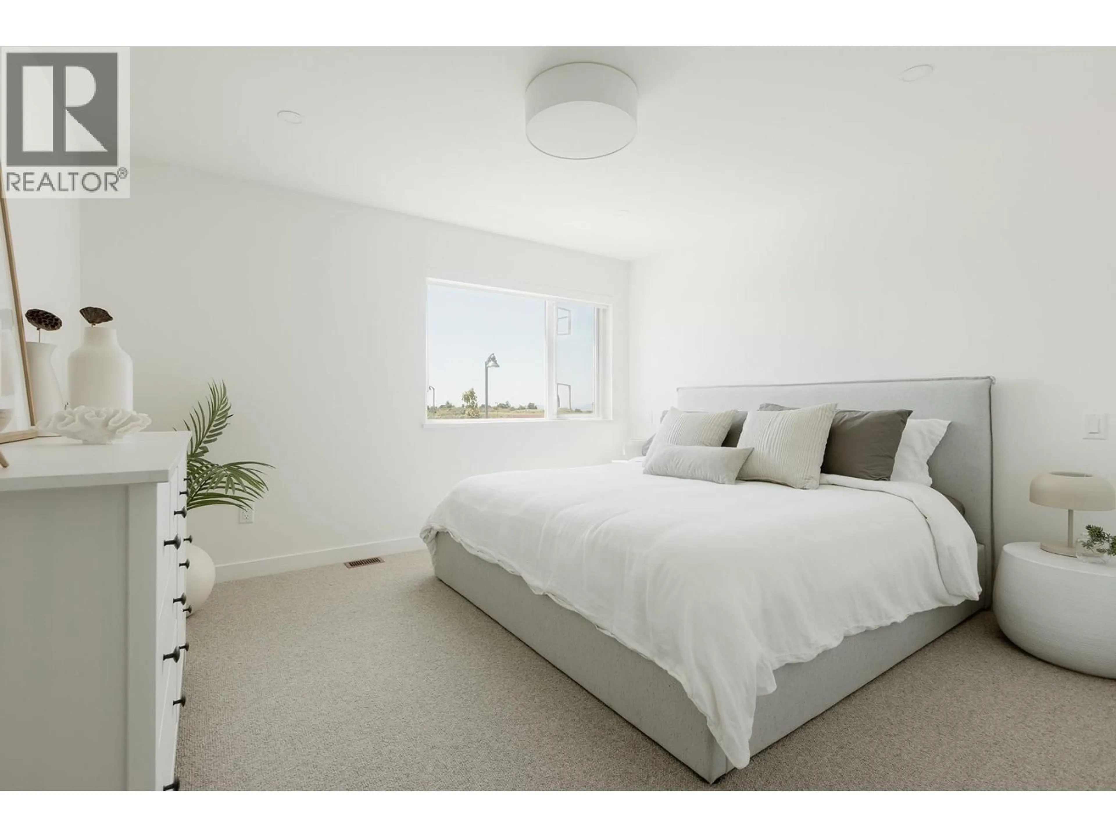Bedroom with bed, unknown for 2488 ALDER WAY, Tsawwassen British Columbia V4M0G8