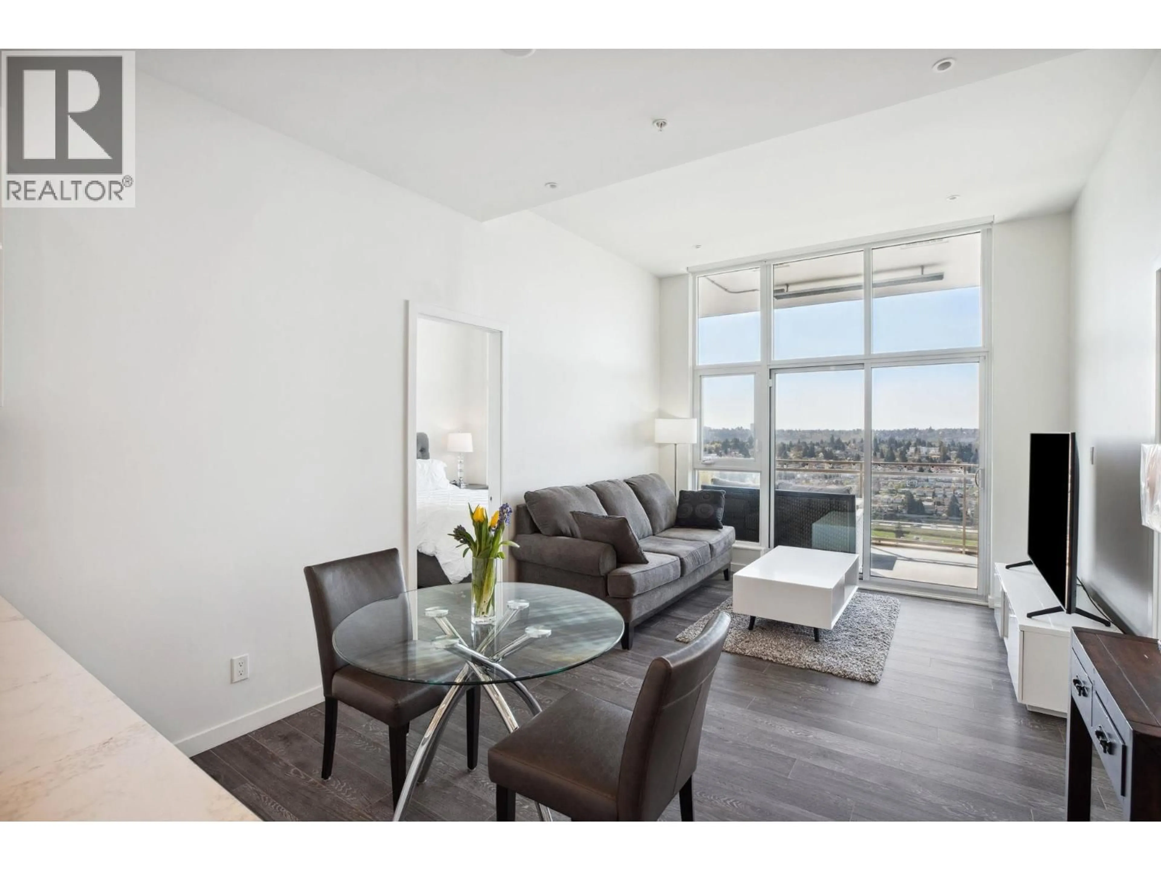 Living room with furniture, wood/laminate floor for 3103 - 5333 GORING STREET, Burnaby British Columbia V5B0B6