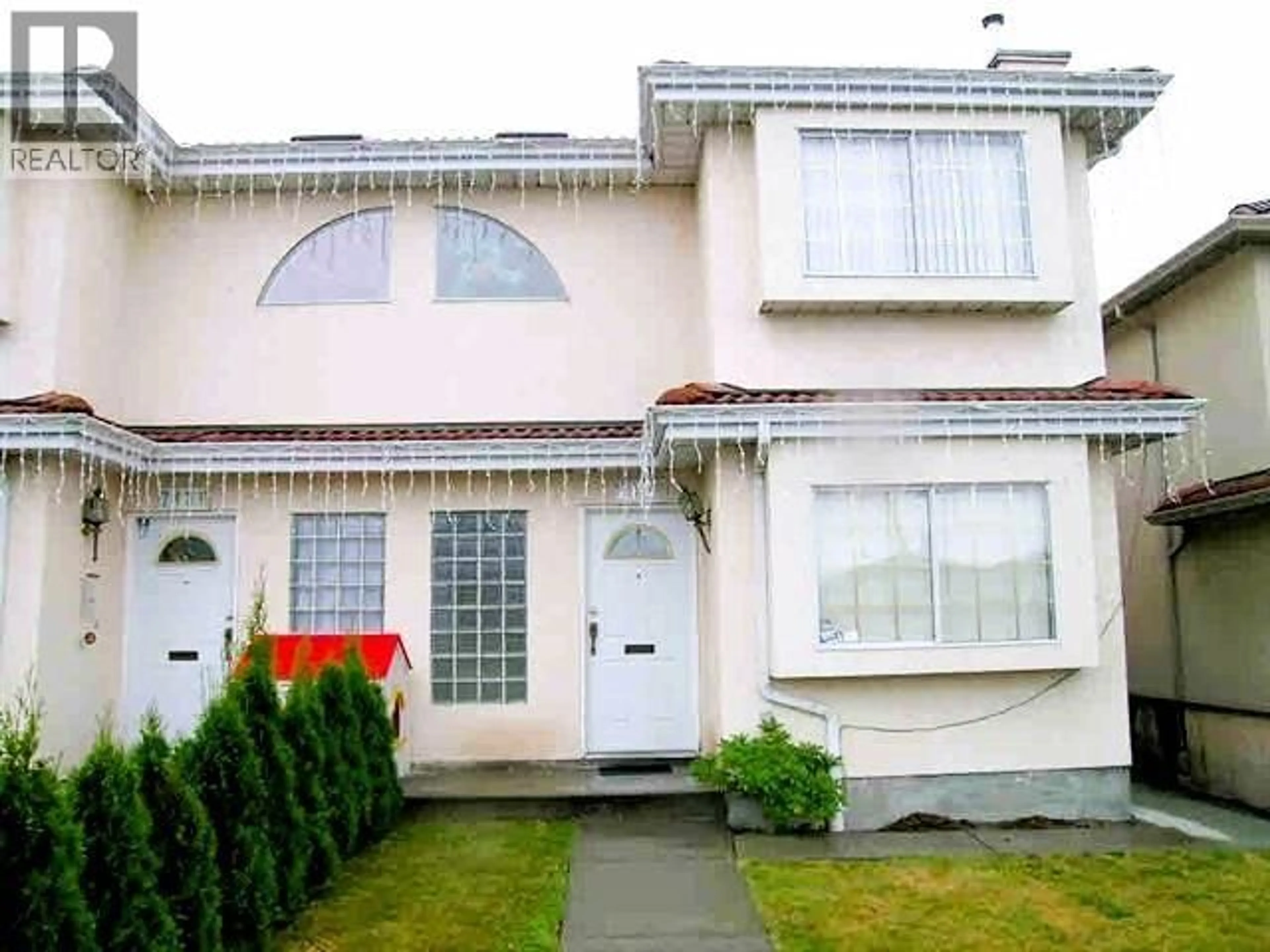 Home with vinyl exterior material, street for 7138 FRASER STREET, Vancouver British Columbia V5X3V7