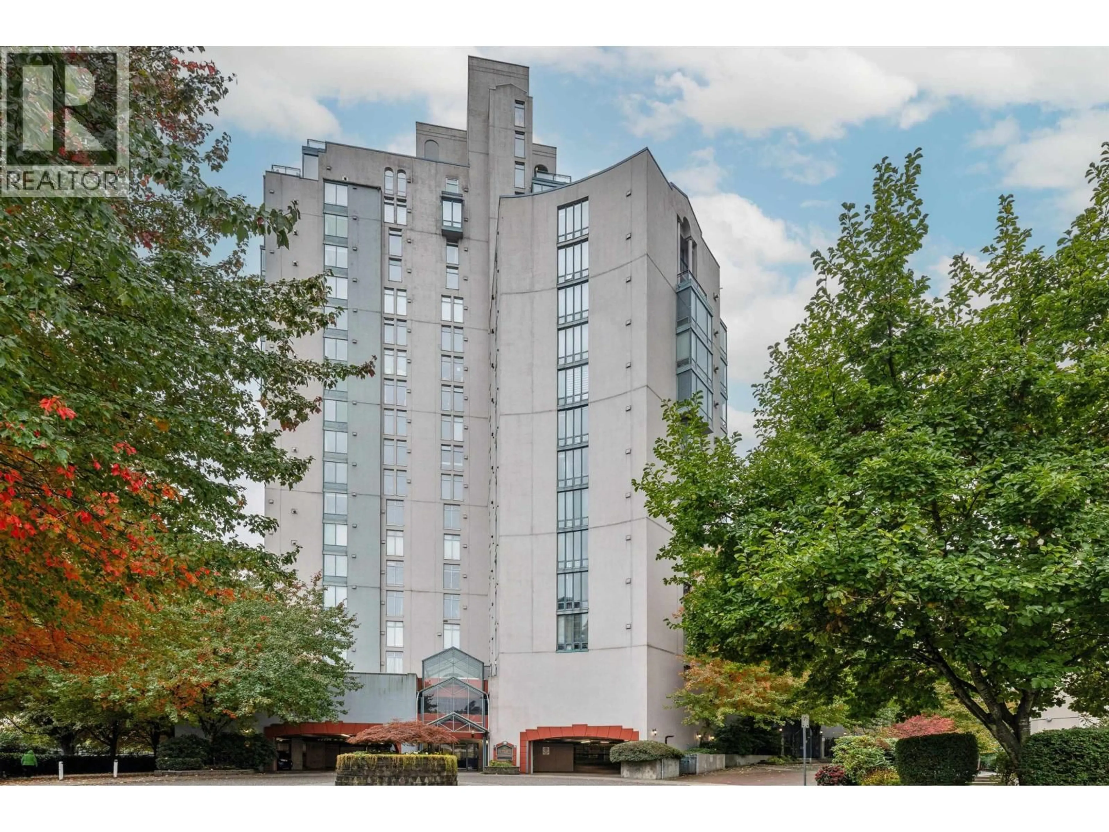 Patio, building for 507 - 8 LAGUNA COURT, New Westminster British Columbia V3M6M6