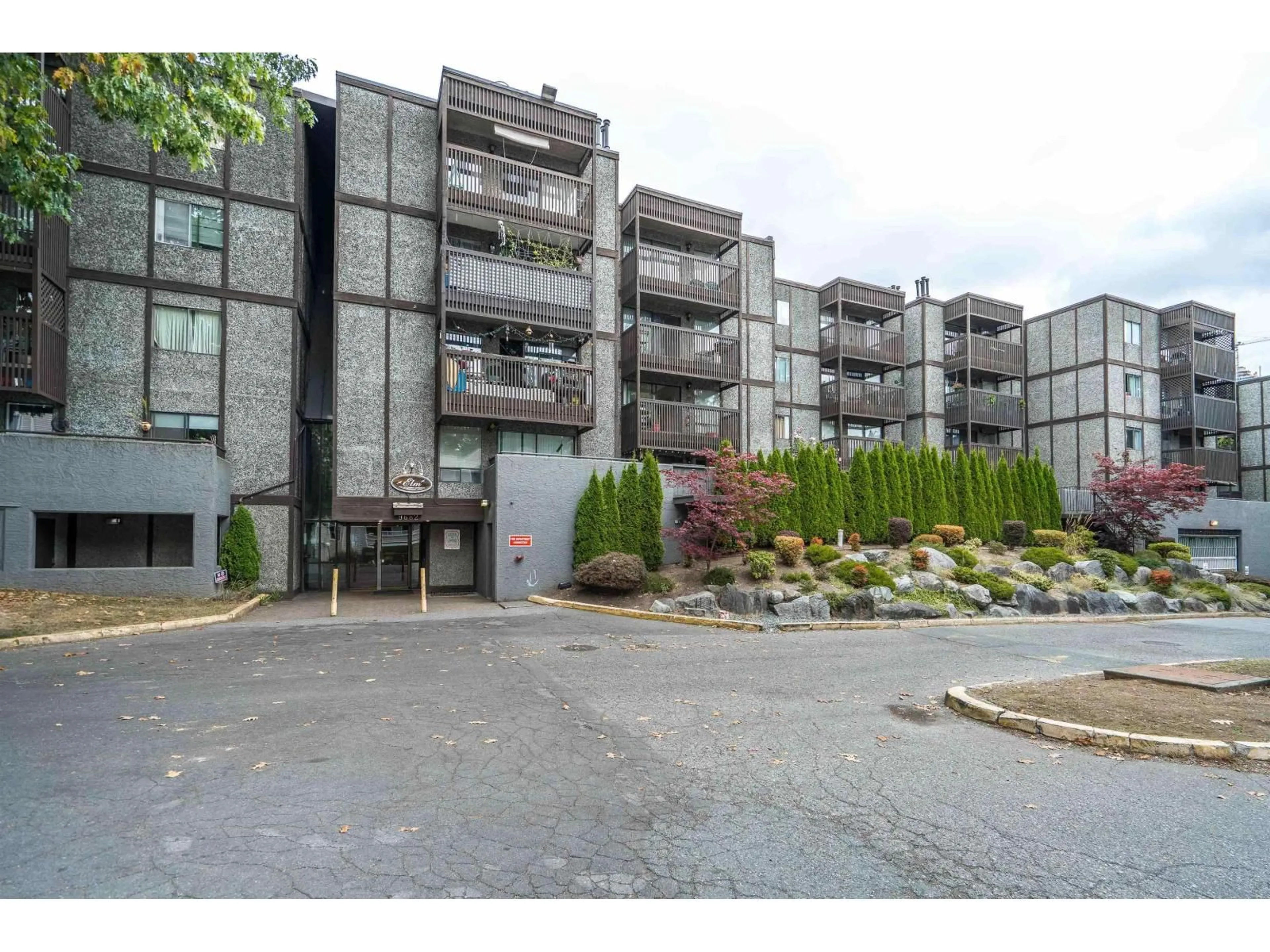 Patio, unknown for 206 - 9682 134 STREET, Surrey British Columbia V3T5L6