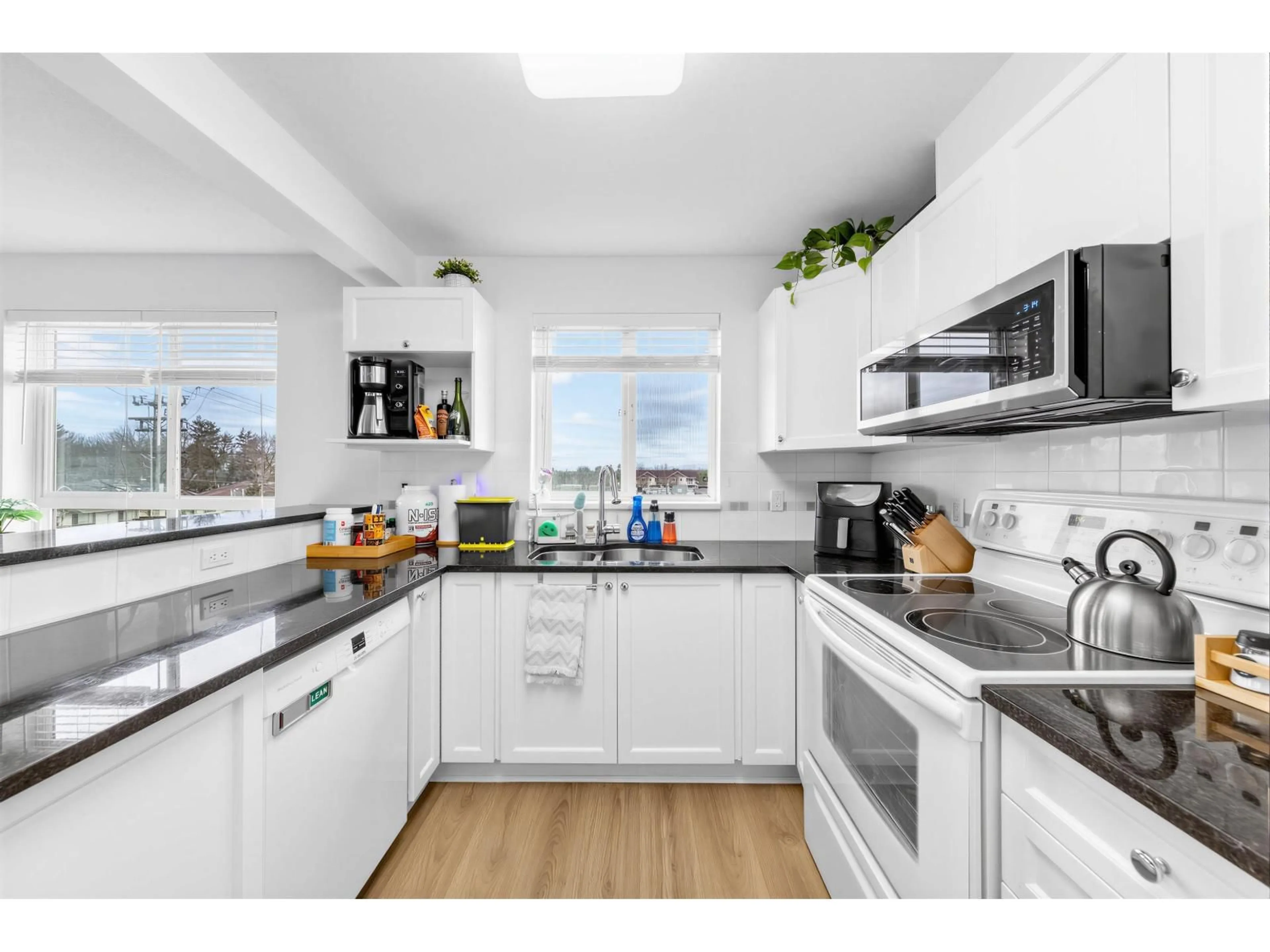 Unknown for 305 - 6390 196 STREET, Langley British Columbia V2Y1J2