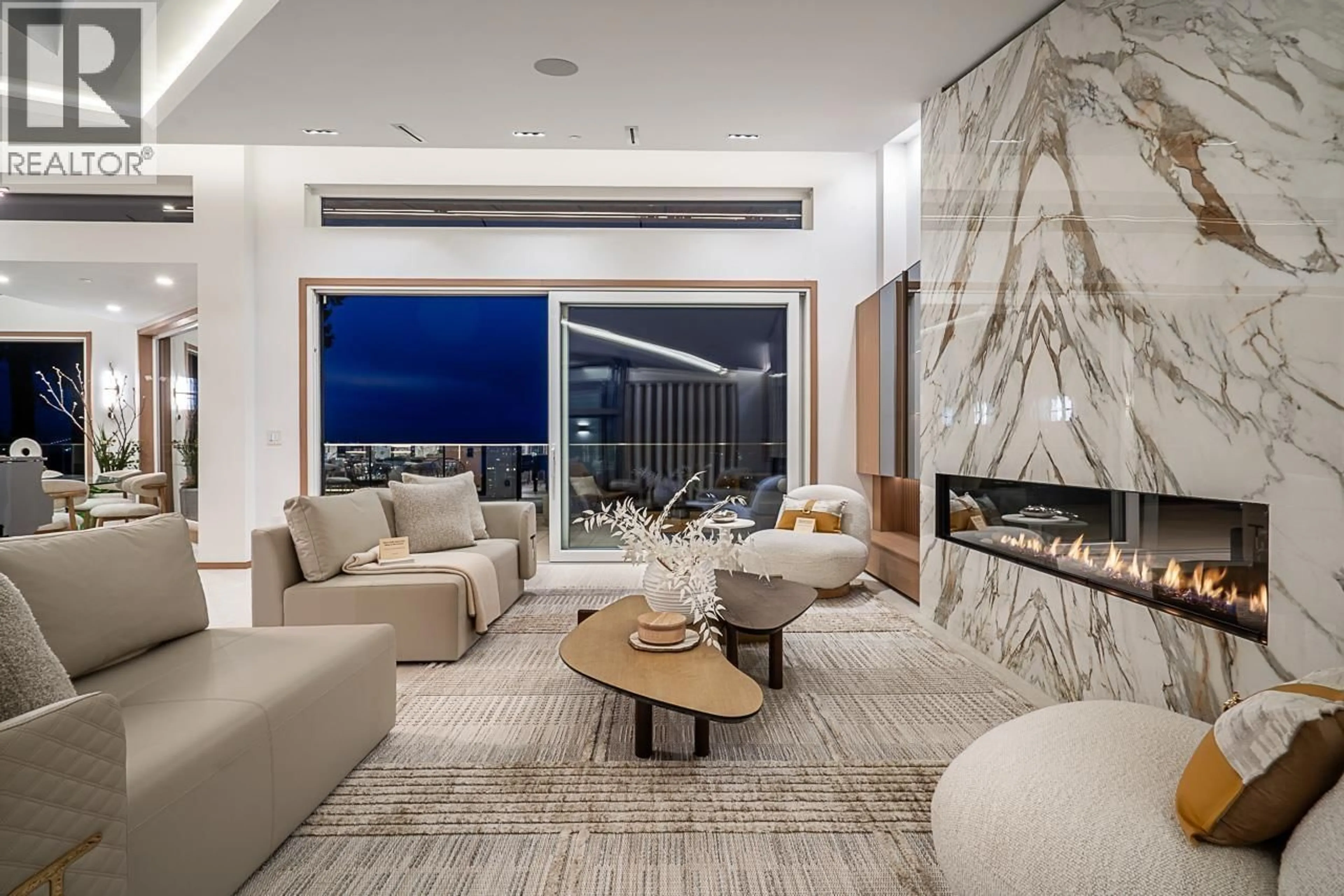 Living room with furniture, unknown for 2356 OTTAWA AVENUE, West Vancouver British Columbia V7V2S9