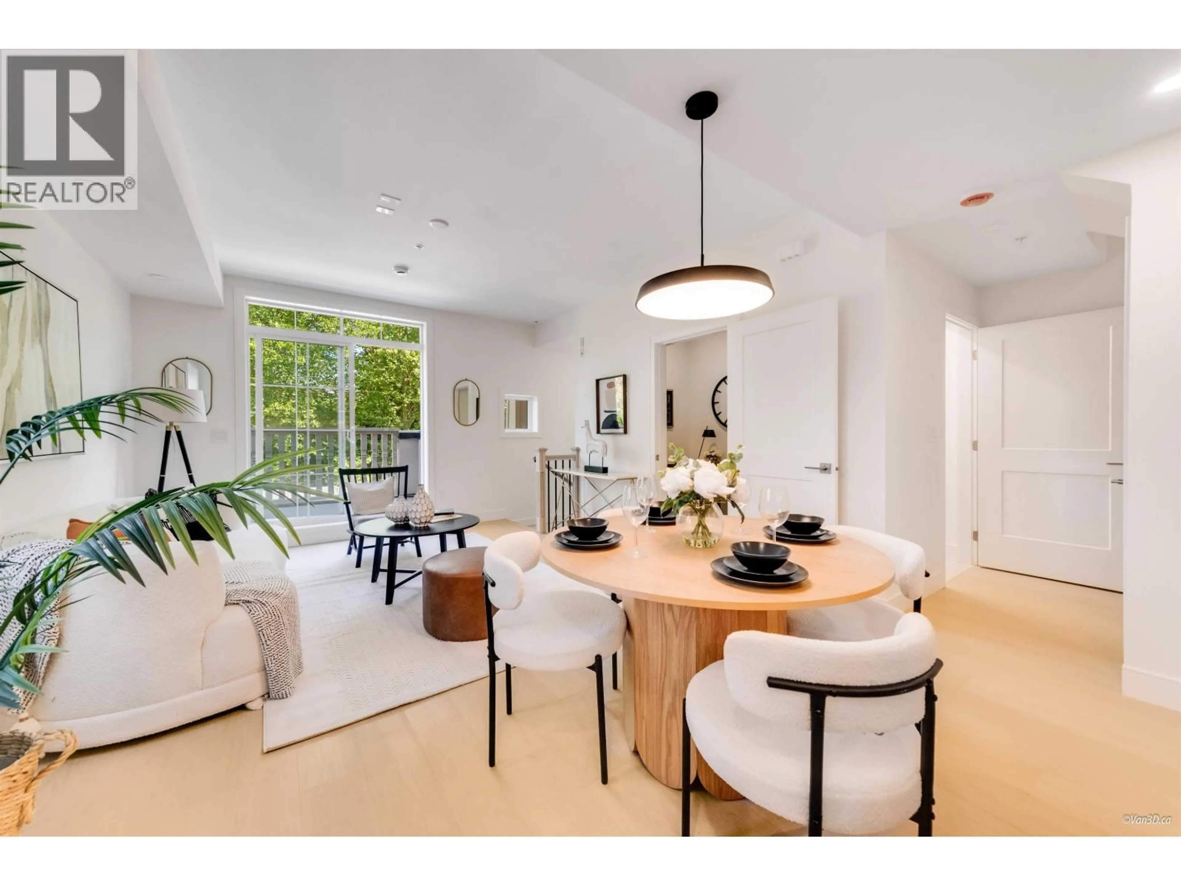 Unknown for 203 - 918 32ND AVENUE, Vancouver British Columbia V5Z2K2