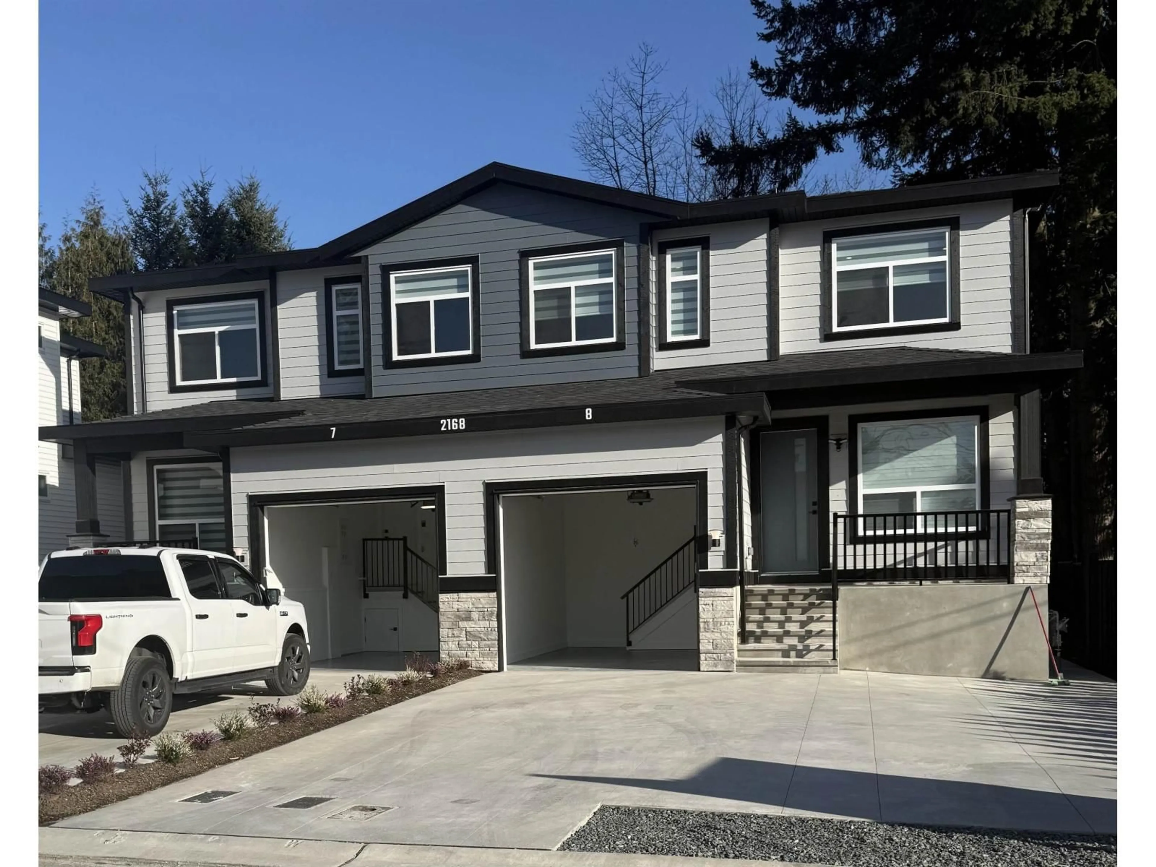 Home with vinyl exterior material, street for 8 - 2168 VINEWOOD STREET, Abbotsford British Columbia V2S3S4
