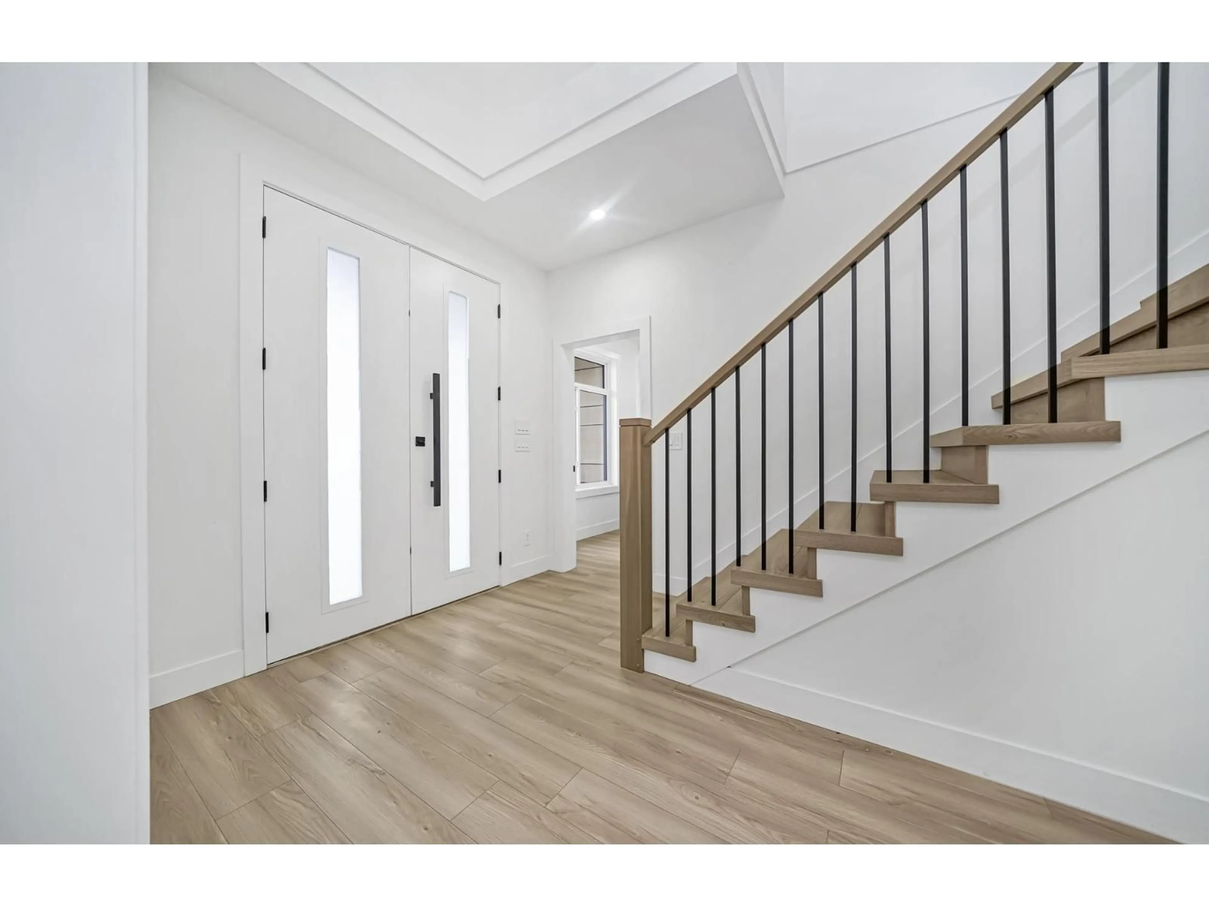 Indoor entryway for 5839 185A STREET, Surrey British Columbia V3S7H3