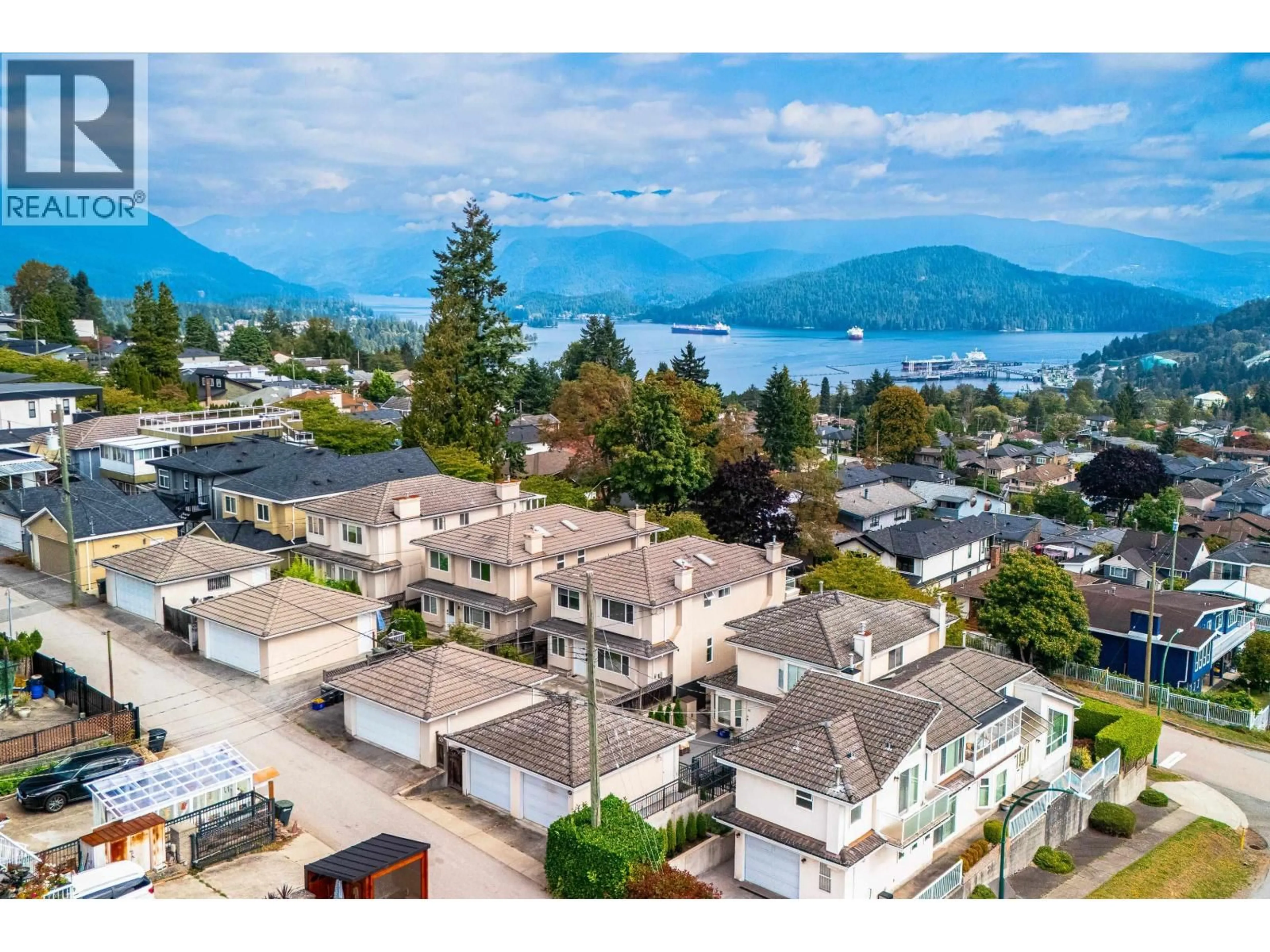 A pic from outside/outdoor area/front of a property/back of a property/a pic from drone, water/lake/river/ocean view for 155 ELLESMERE AVENUE, Burnaby British Columbia V5B3S5