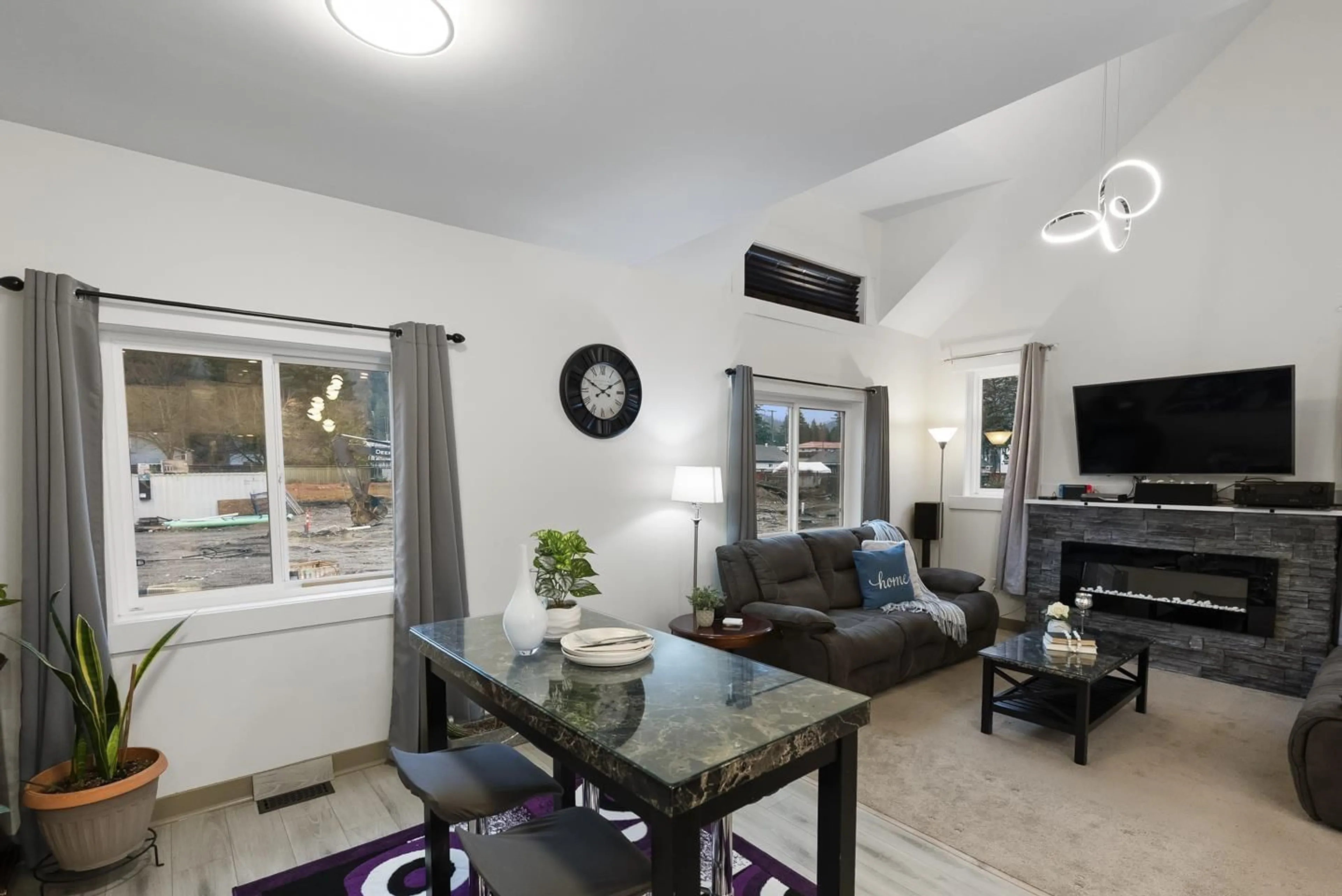 Living room with furniture, unknown for 3 - 548 PARK STREET, Hope British Columbia V0X1L0