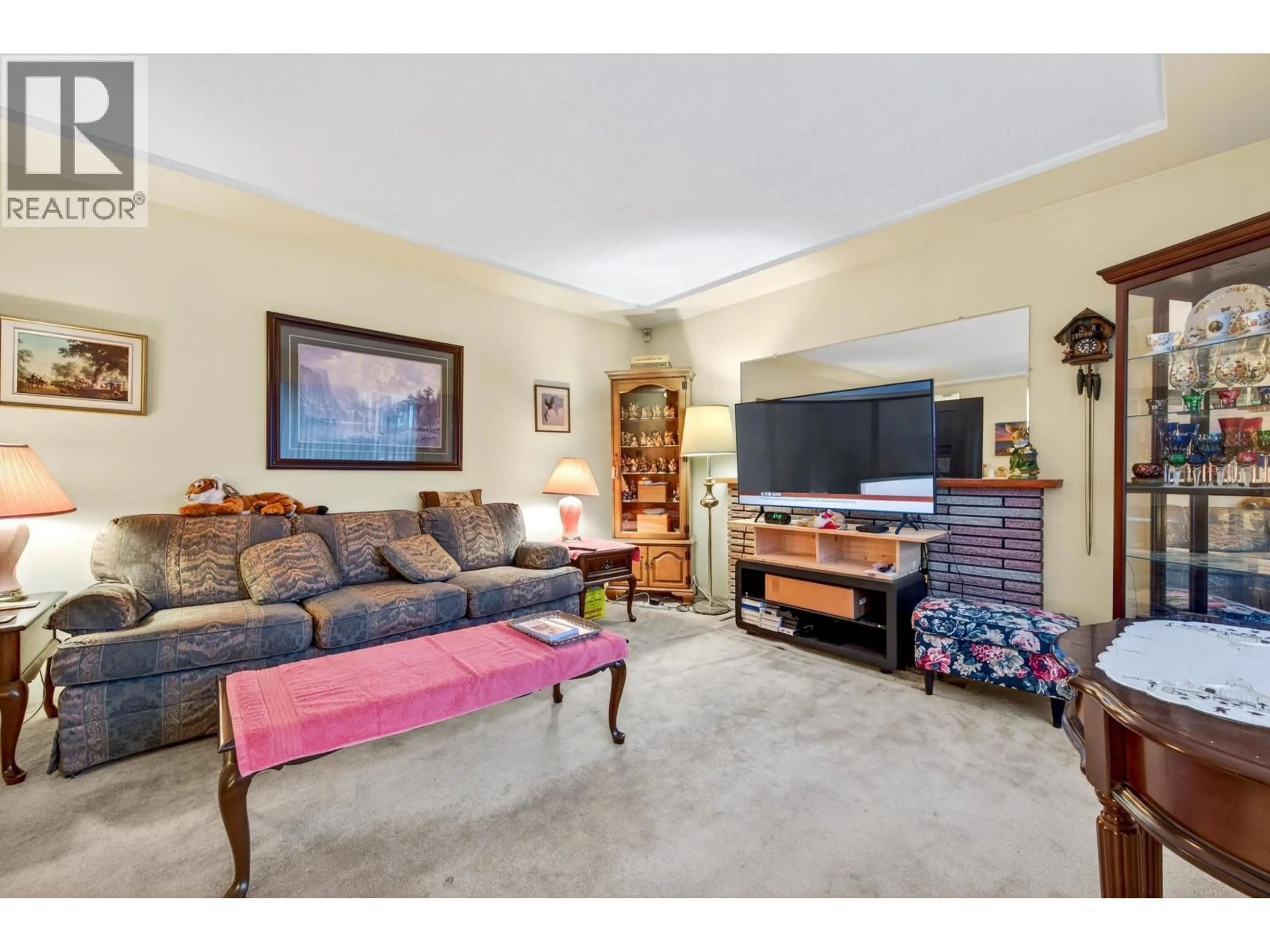 Living room with furniture, unknown for 3820 FRANCIS ROAD, Richmond British Columbia V7C1J7