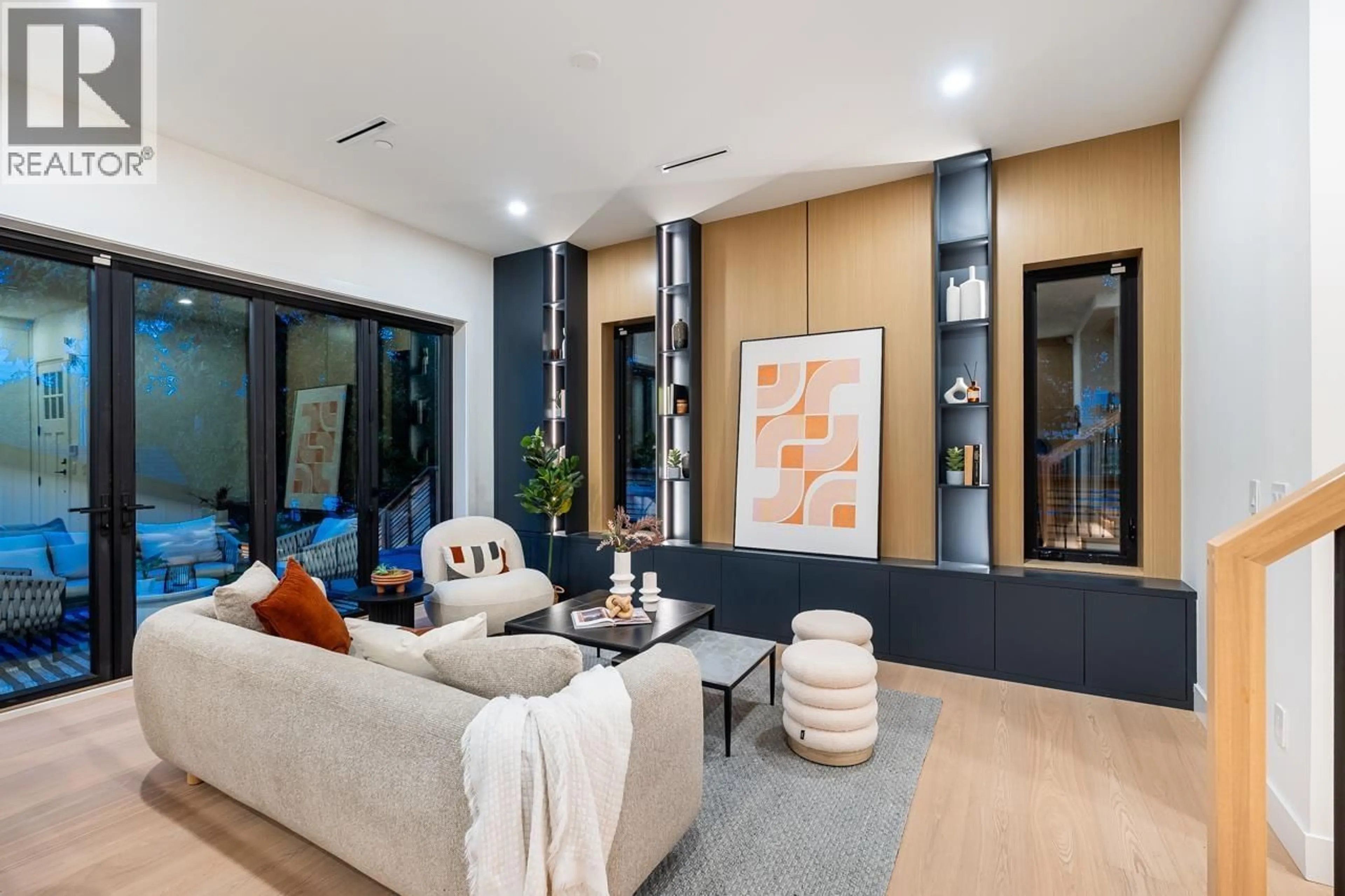 Living room with furniture, unknown for 4675 ST. GEORGE STREET, Vancouver British Columbia V5V4A8