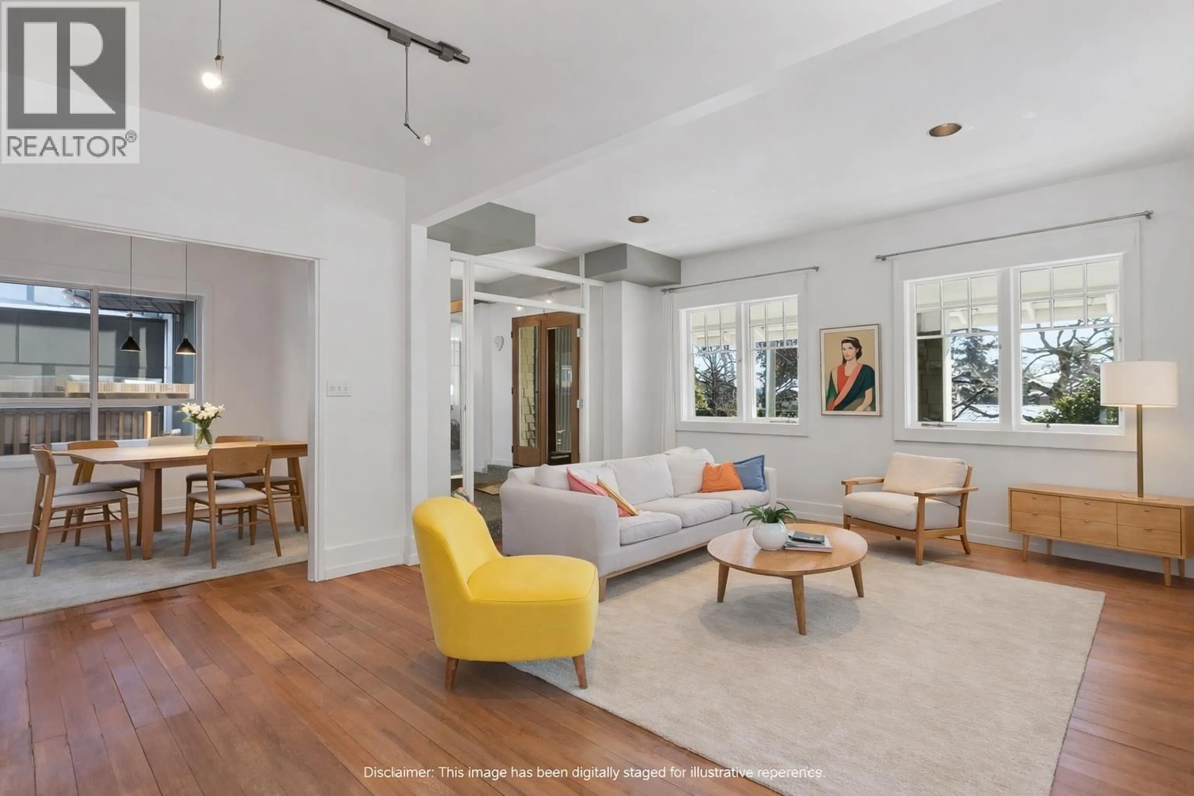 Living room with furniture, unknown for 2433 MATHERS AVENUE, West Vancouver British Columbia V7V2H9