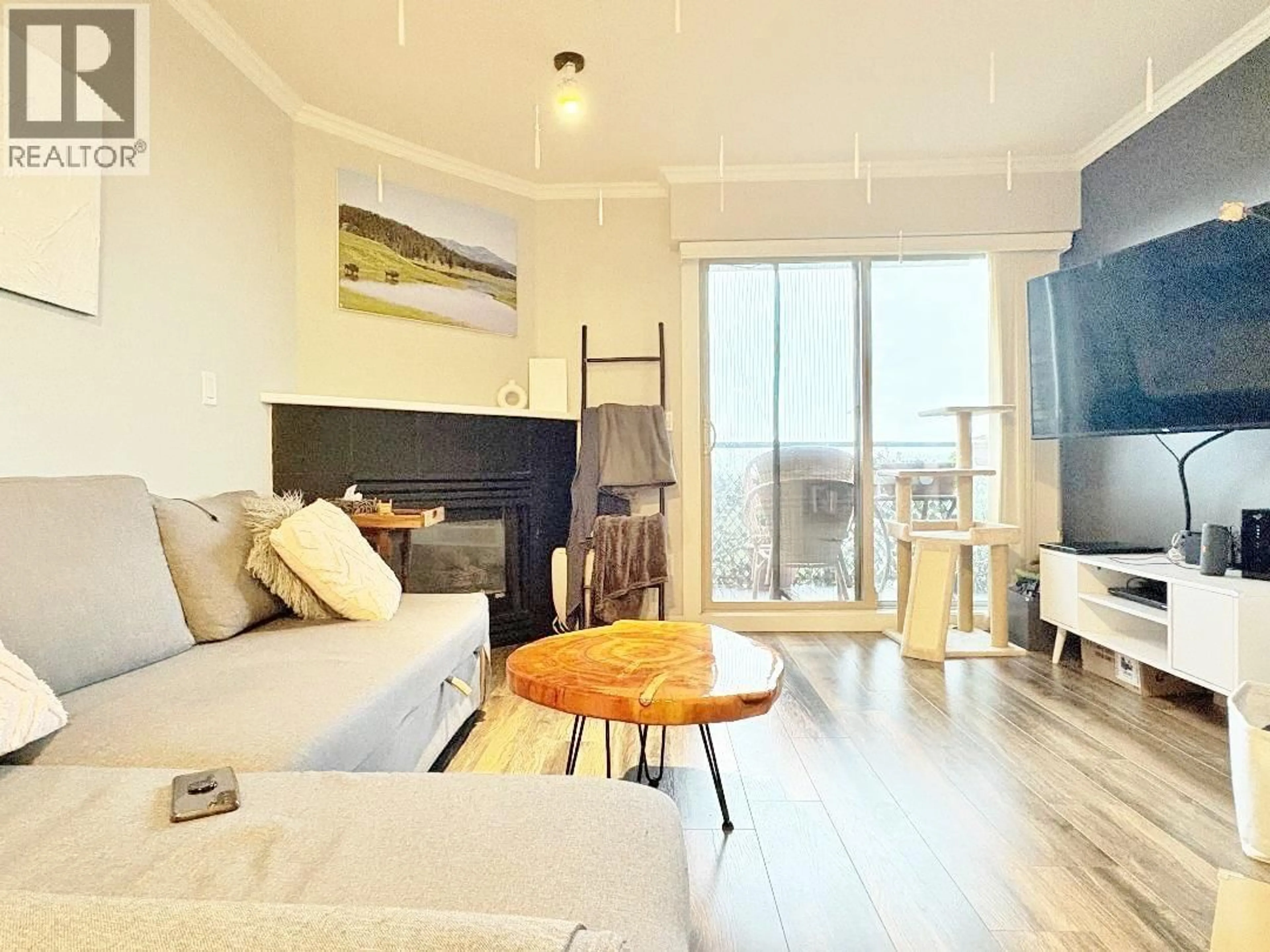 Living room with furniture, wood/laminate floor for 307 - 210 CARNARVON STREET, New Westminster British Columbia V3L1B8