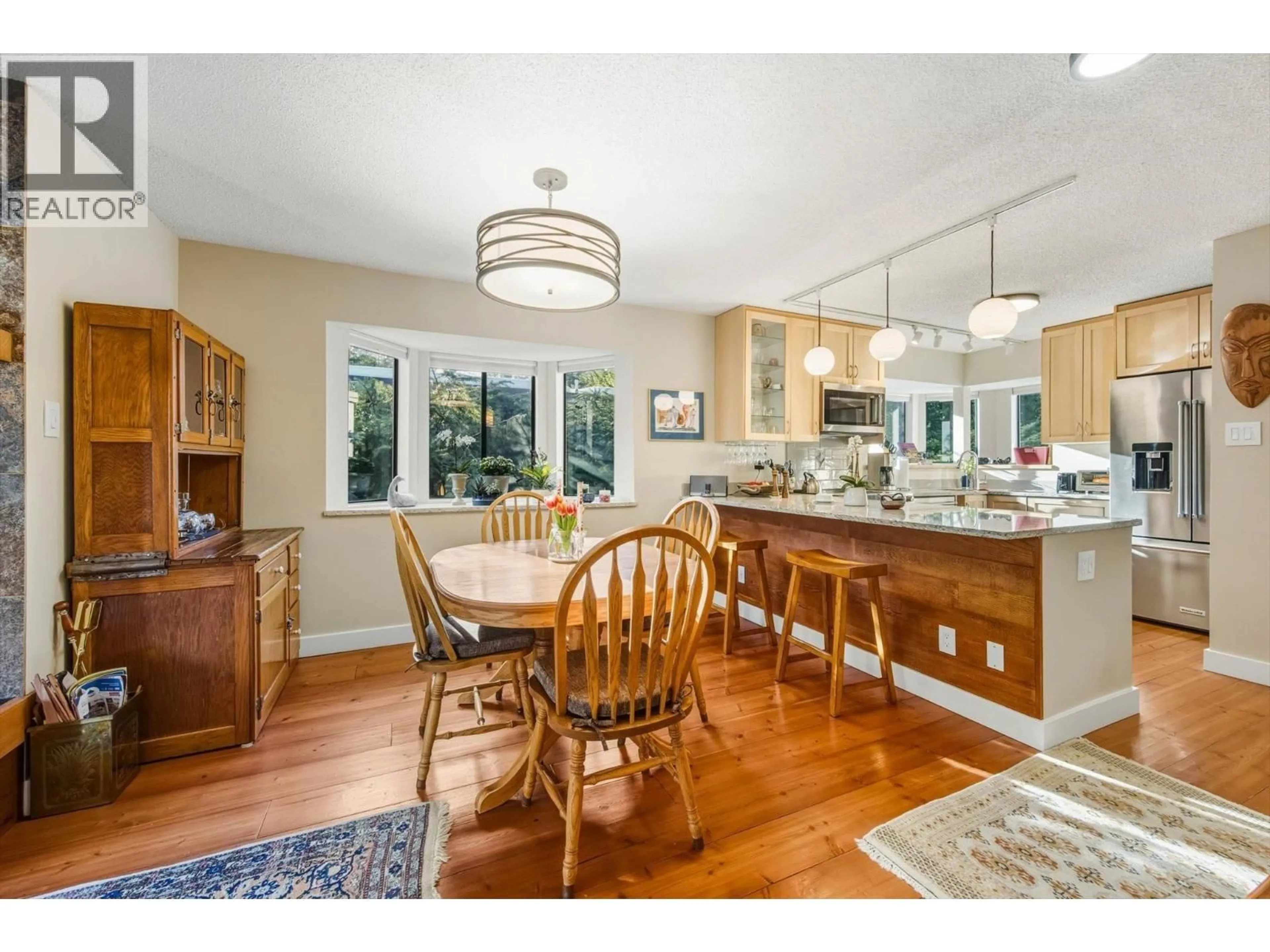 Open concept kitchen, unknown for 2037 KAREN CRESCENT, Whistler British Columbia V8E0A9