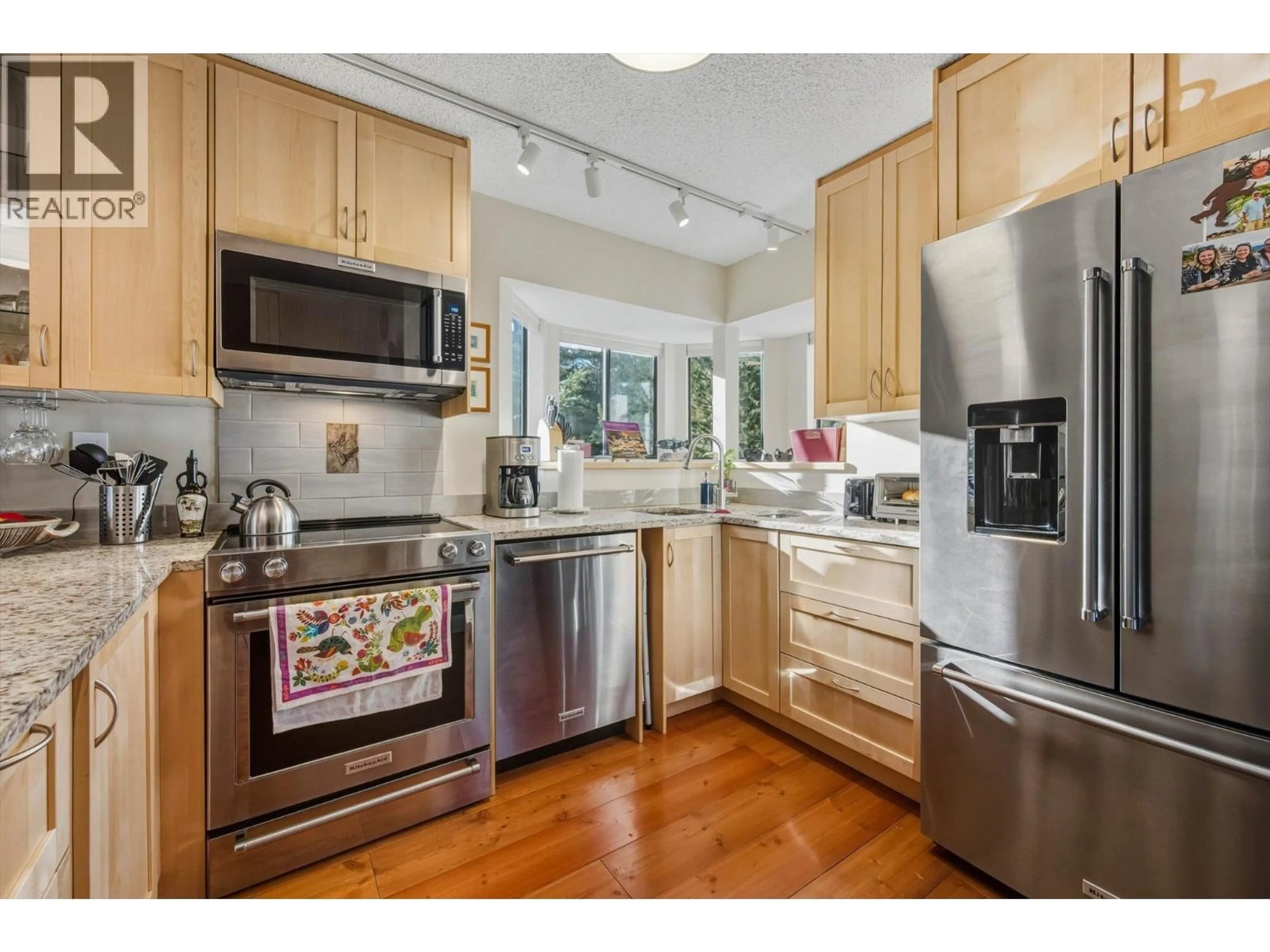 Open concept kitchen, unknown for 2037 KAREN CRESCENT, Whistler British Columbia V8E0A9