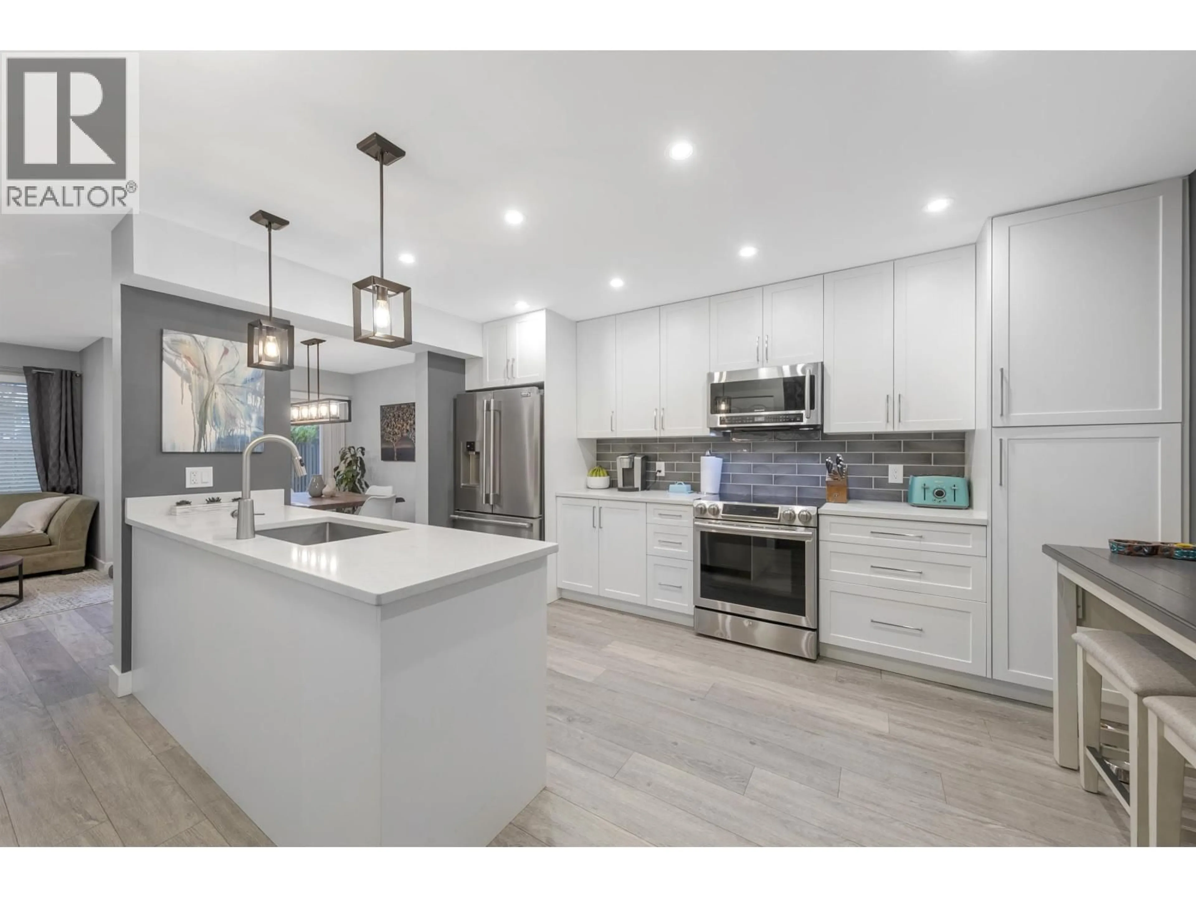 Open concept kitchen, unknown for 469 CARLSEN PLACE, Port Moody British Columbia V3H4A1