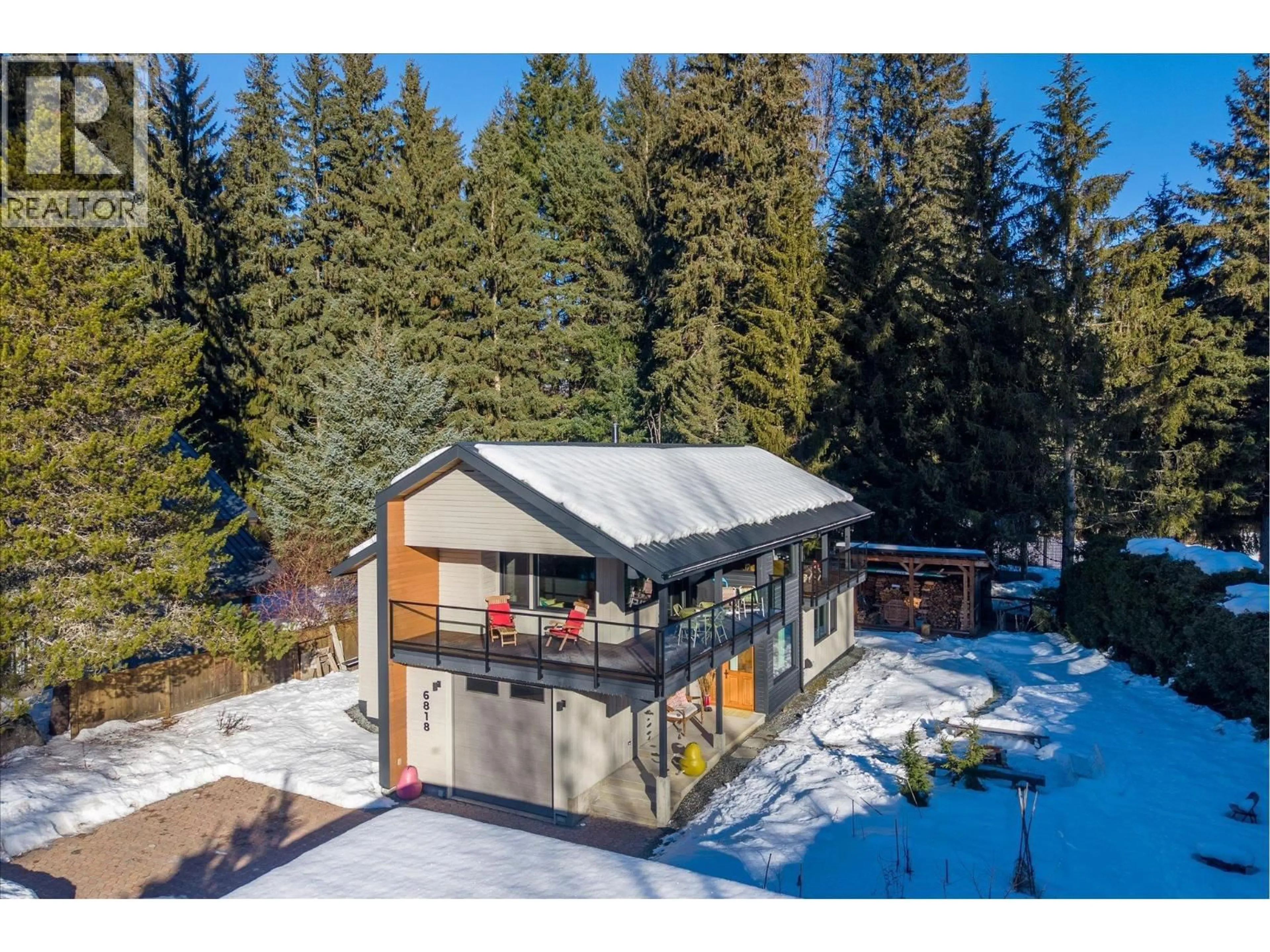 A pic from outside/outdoor area/front of a property/back of a property/a pic from drone, unknown for 6818 BEAVER LANE, Whistler British Columbia V8E0C5