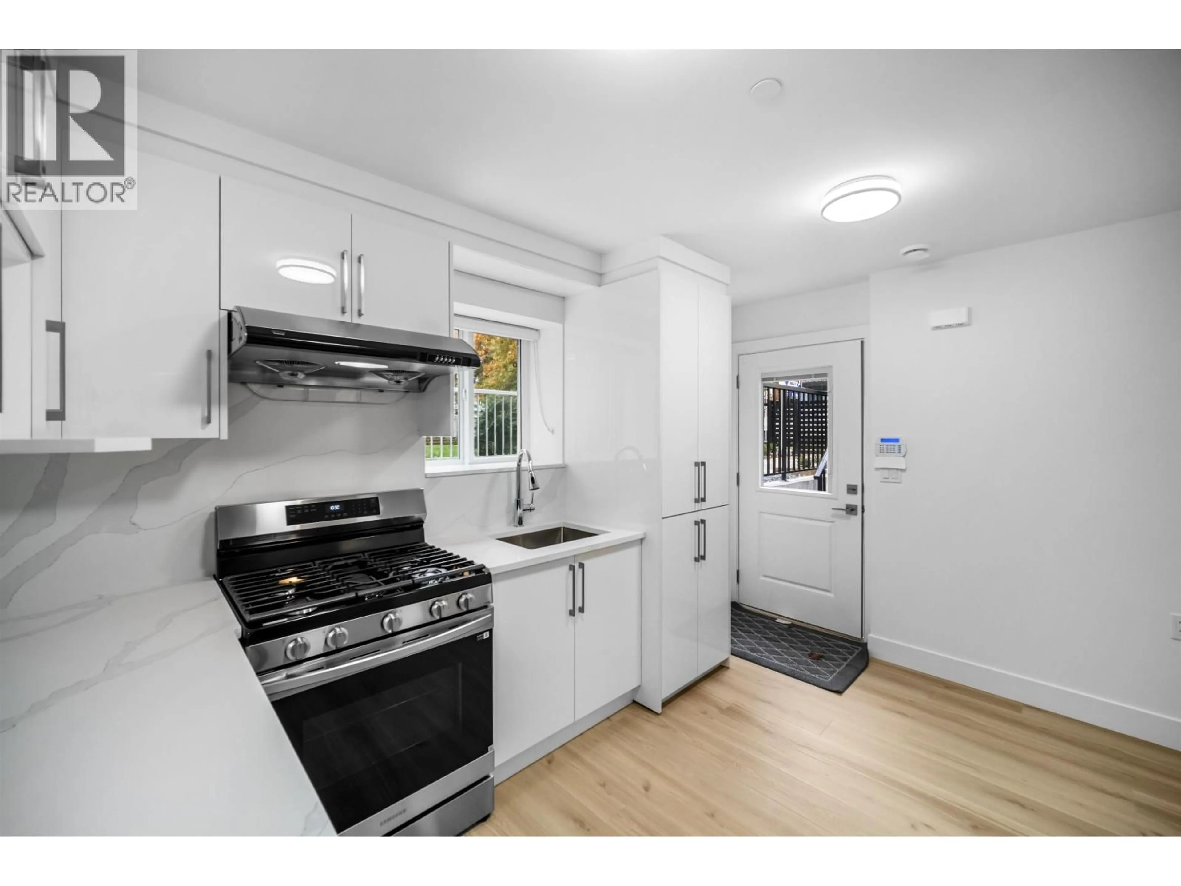 Standard kitchen, unknown for 2076 50TH AVENUE, Vancouver British Columbia V5P1V3