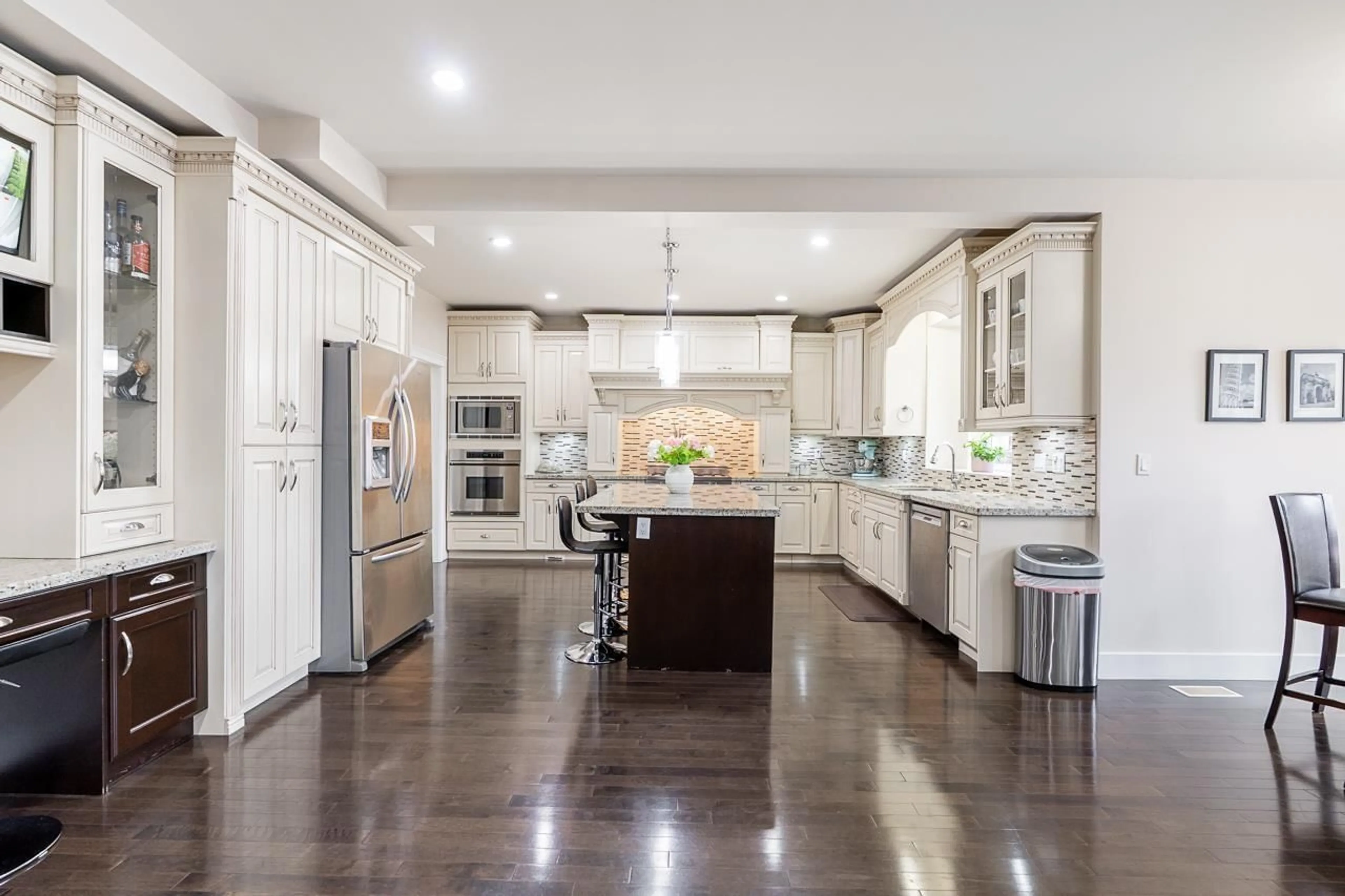 Open concept kitchen, ceramic/tile floor for 16768 57A AVENUE, Surrey British Columbia V3S1H8