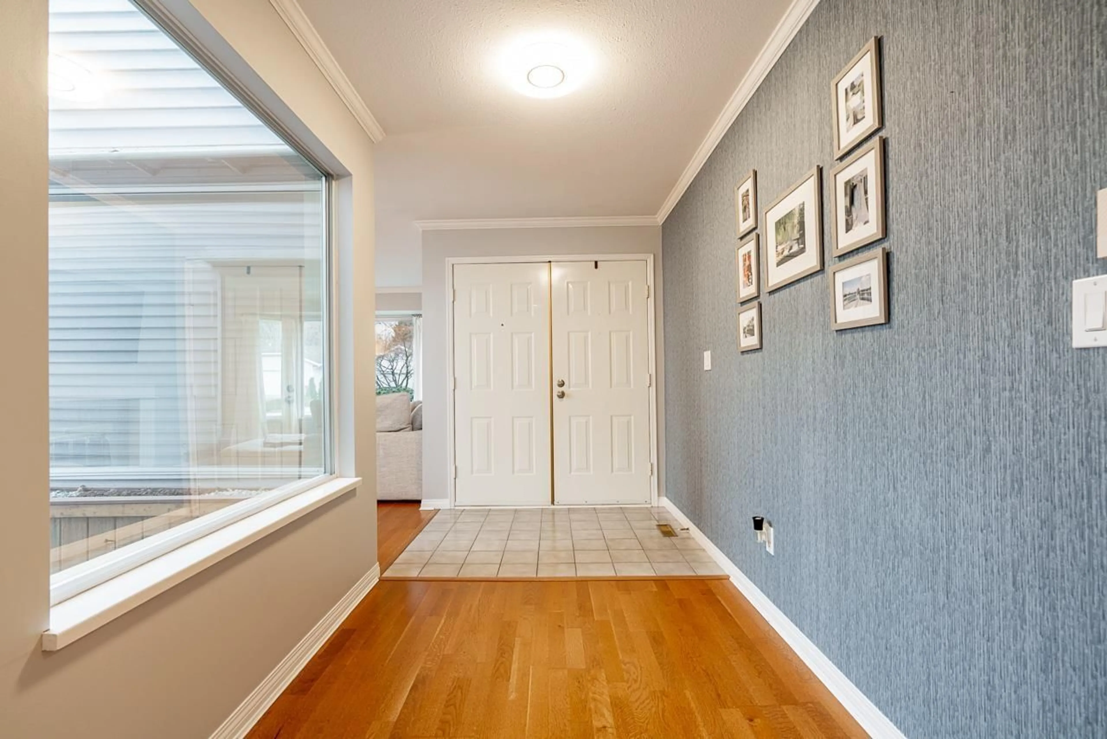 Indoor entryway for 1285 163 A STREET, Surrey British Columbia V4A8E6