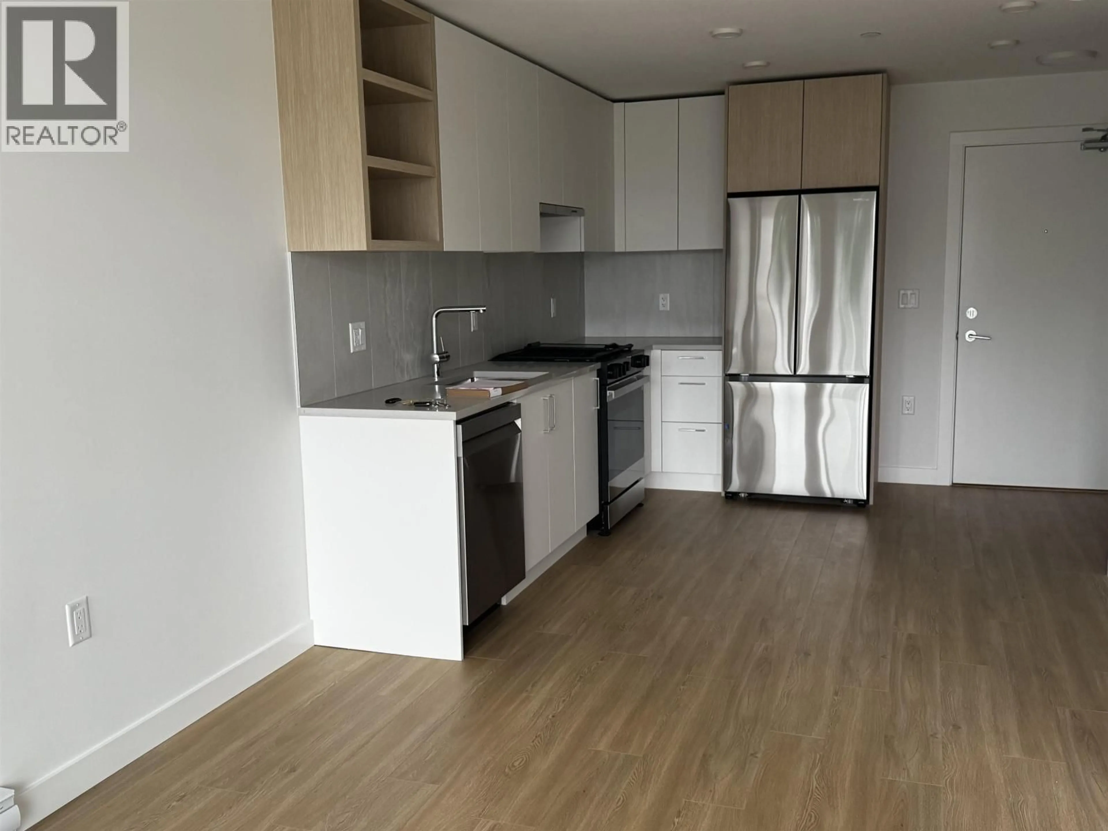 Standard kitchen, wood/laminate floor for 307 - 723 GROVER AVENUE, Coquitlam British Columbia V3J3C9
