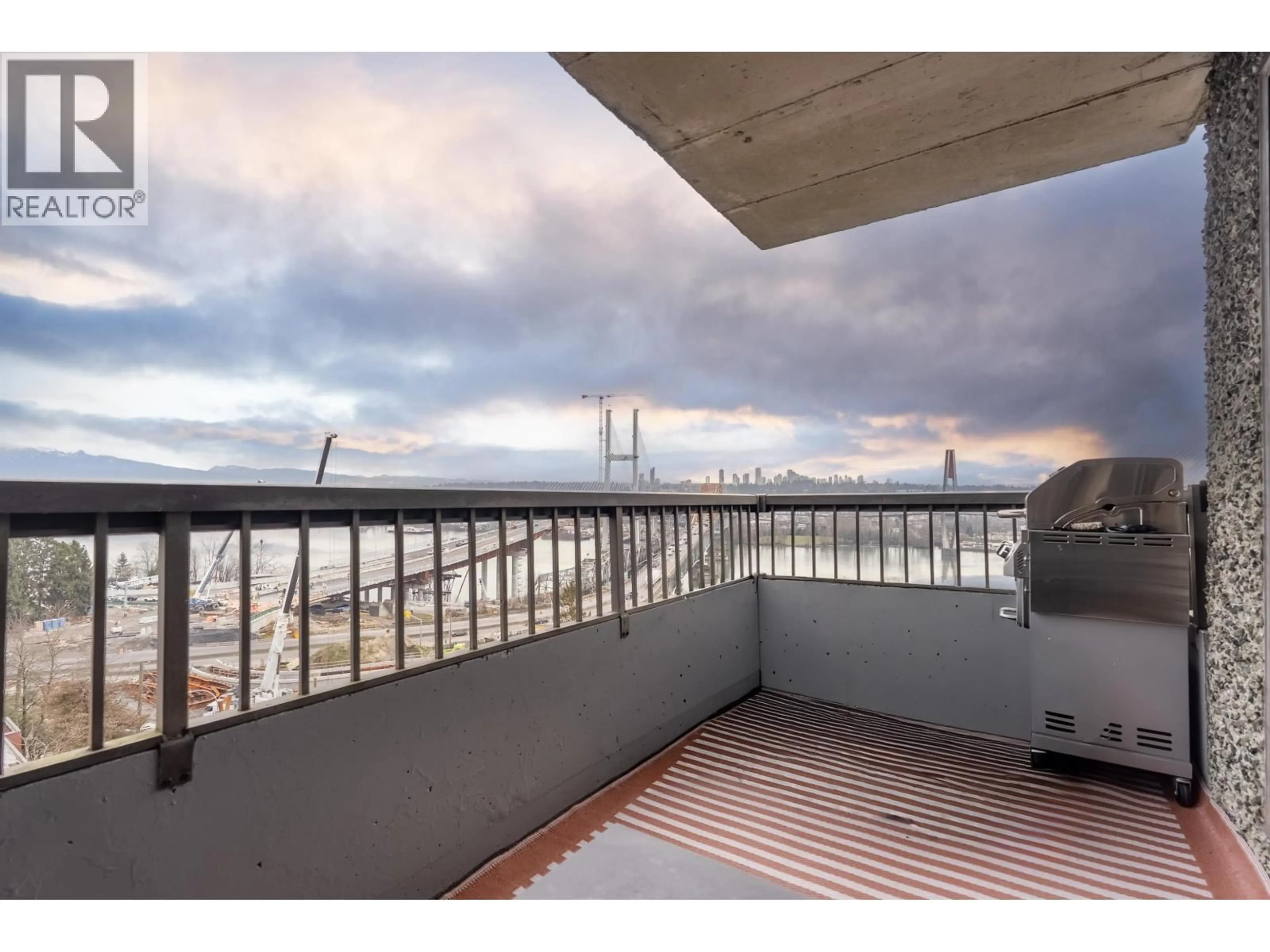 Balcony in the apartment, water/lake/river/ocean view for 1002 - 47 AGNES STREET, New Westminster British Columbia V3L1E2