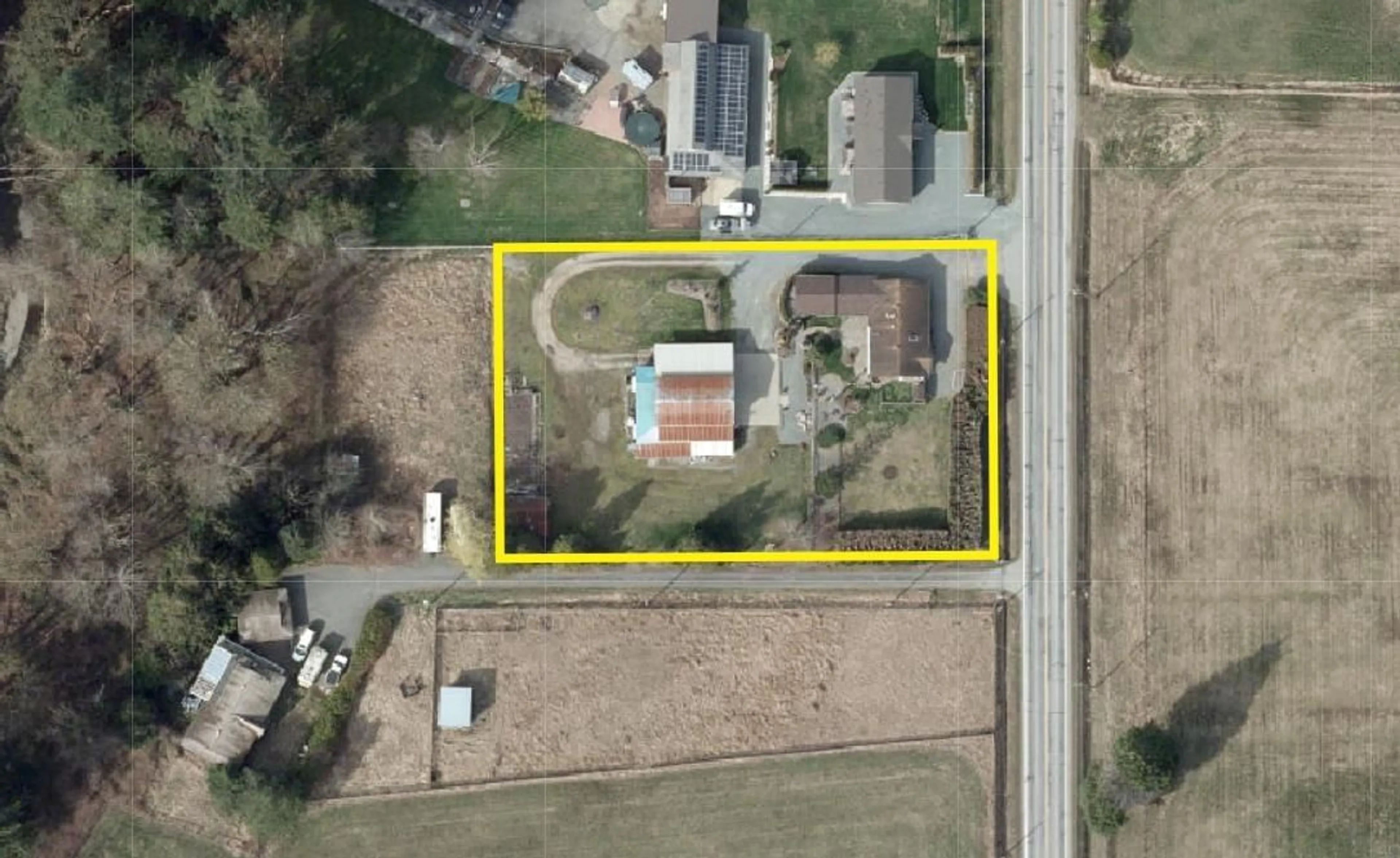 A pic from outside/outdoor area/front of a property/back of a property/a pic from drone, building for 2147 216 STREET, Langley British Columbia V2Z1P6