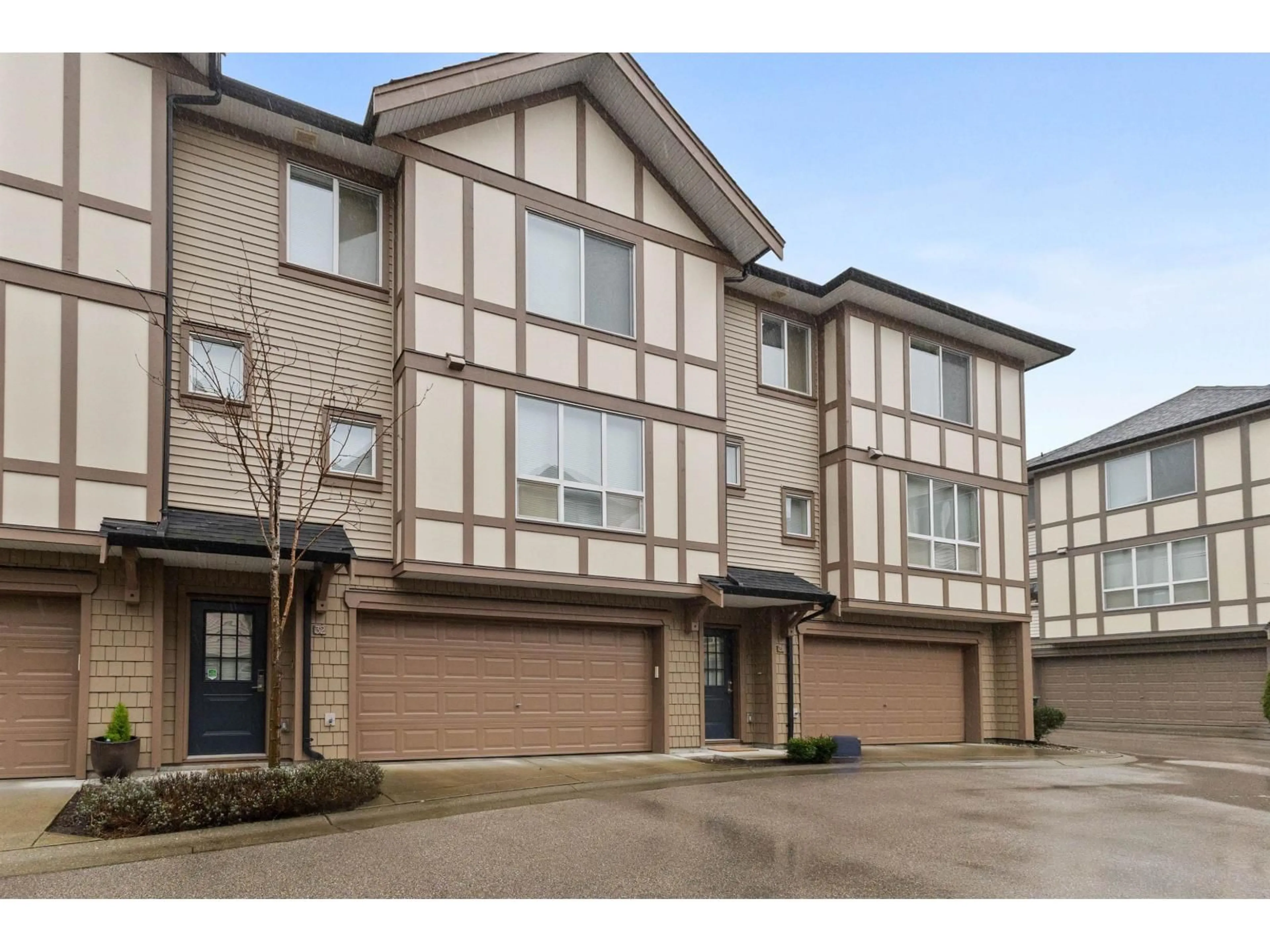 Unknown for 32 - 7848 209 STREET, Langley British Columbia V2Y0M4