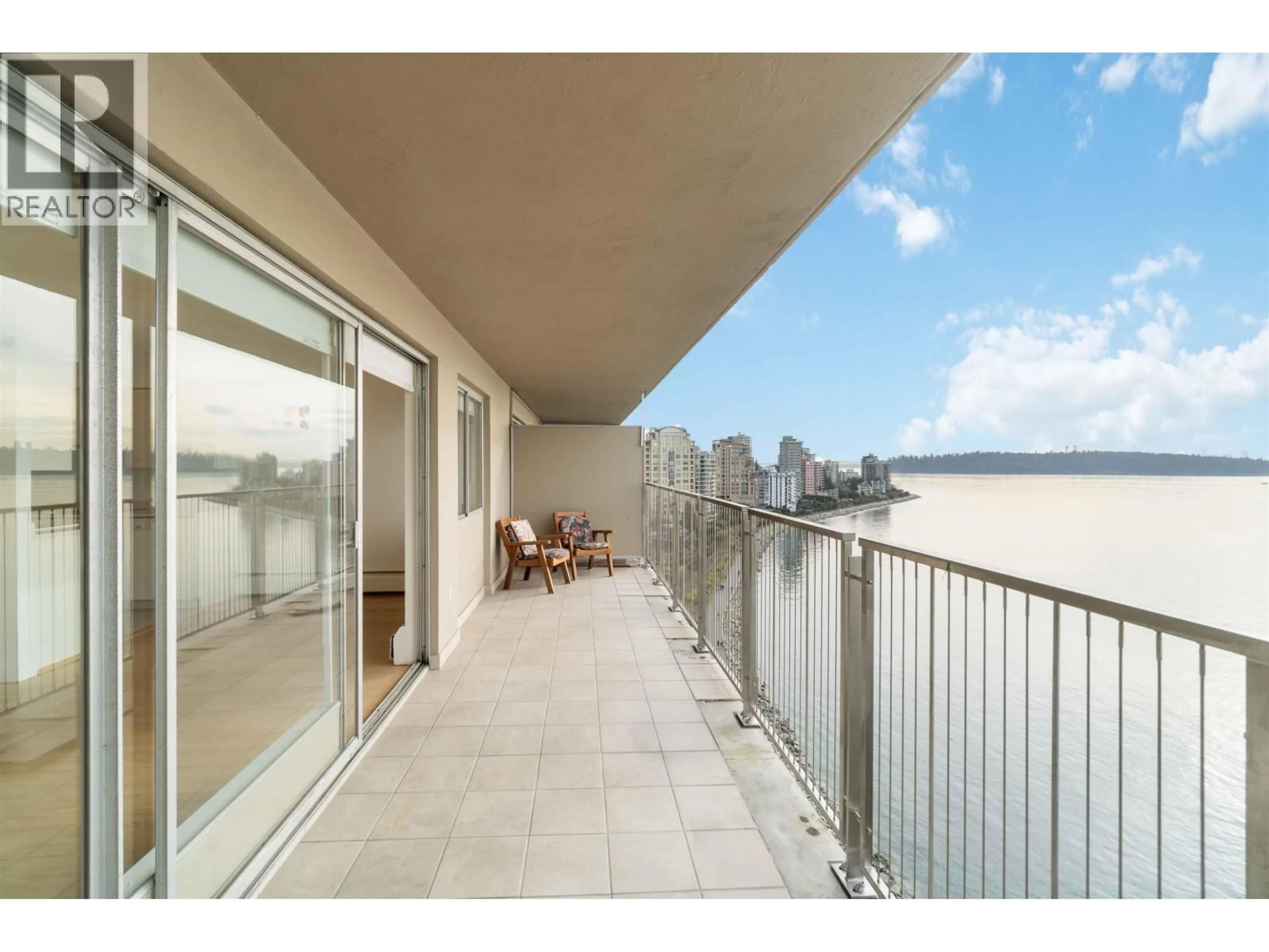 Balcony in the apartment, water/lake/river/ocean view for 1507 - 150 24TH STREET, West Vancouver British Columbia V7V4G8