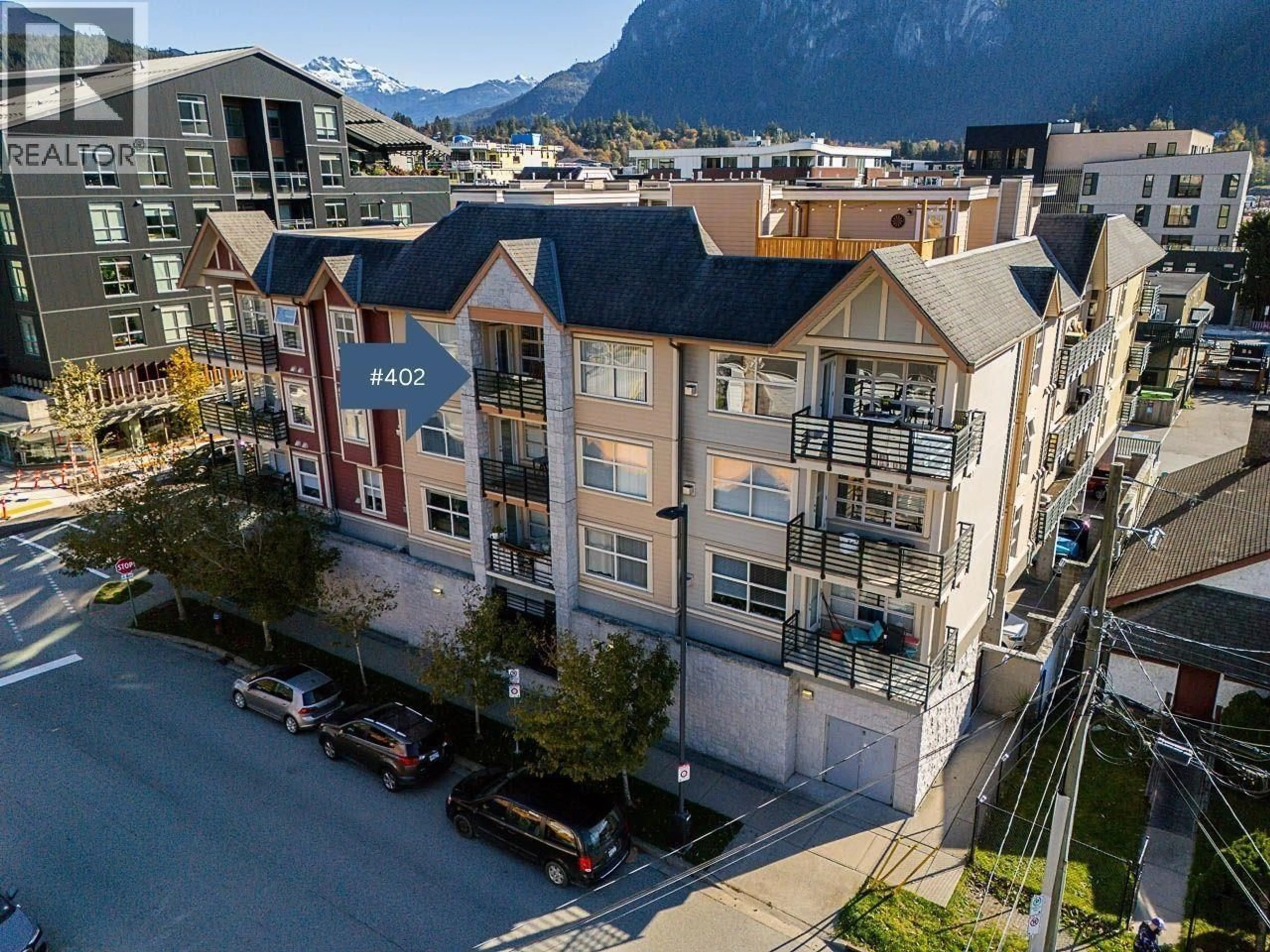 A pic from outside/outdoor area/front of a property/back of a property/a pic from drone, mountain view for 402 - 1310 VICTORIA STREET, Squamish British Columbia V0N3G0