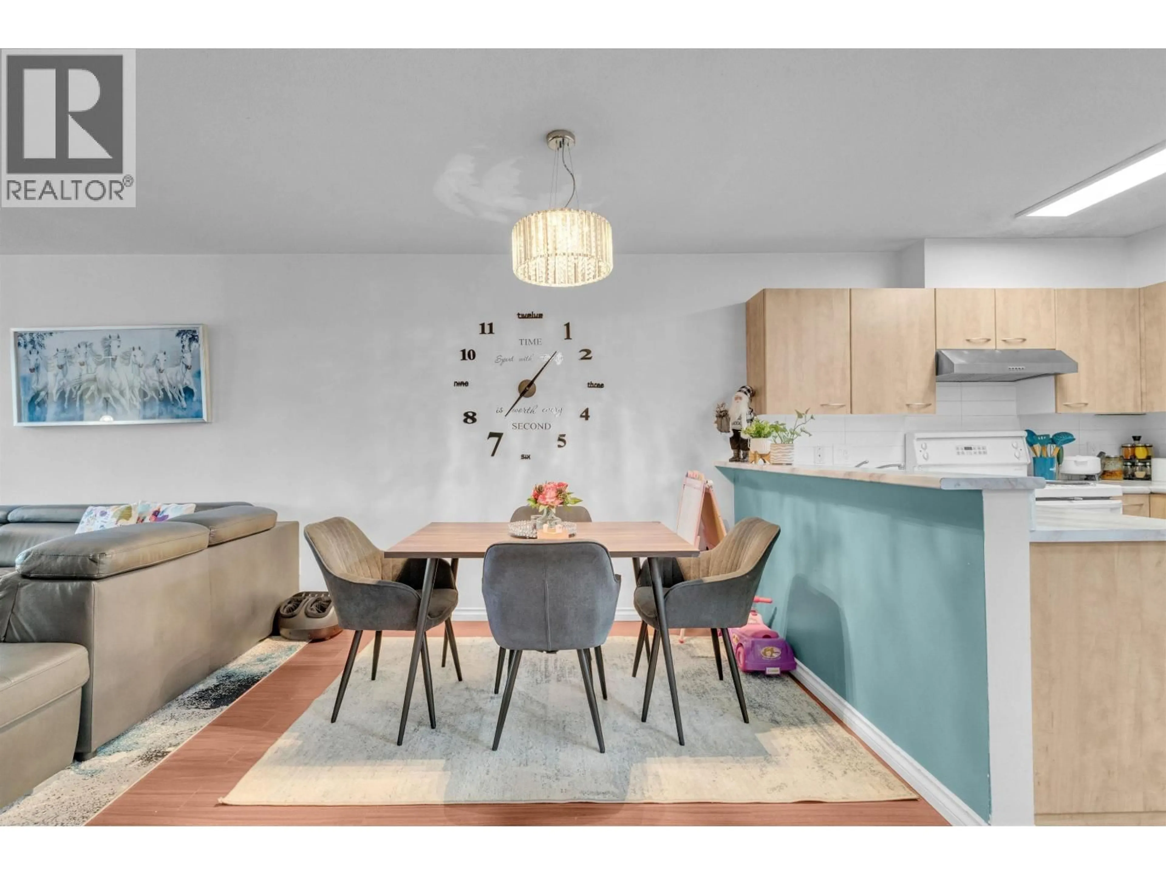 Unknown for 102 - 2973 KINGSWAY, Vancouver British Columbia V5R5J4