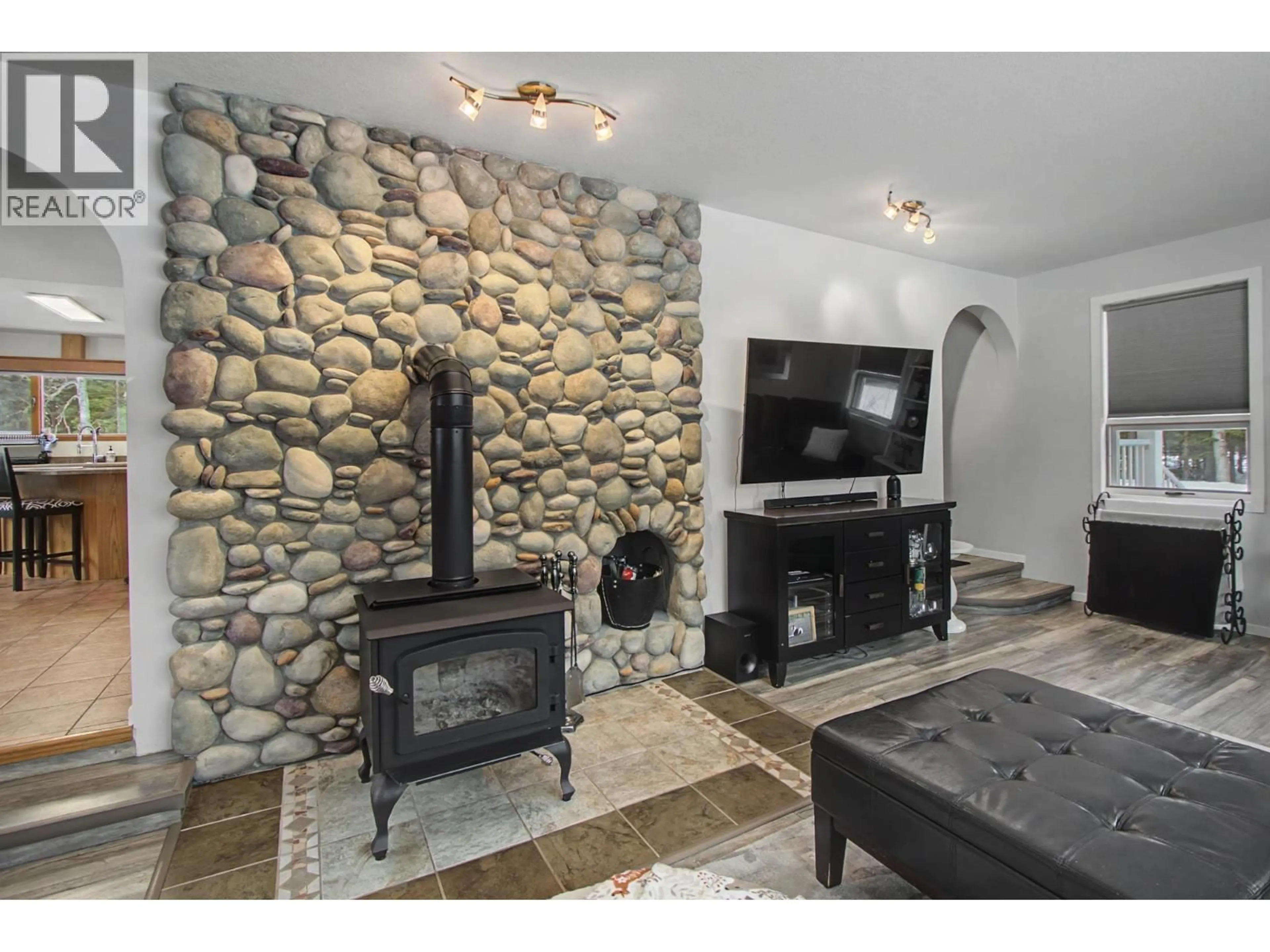 Home theater for 9985 PRODAHL ROAD, Prince George British Columbia V2K5M3