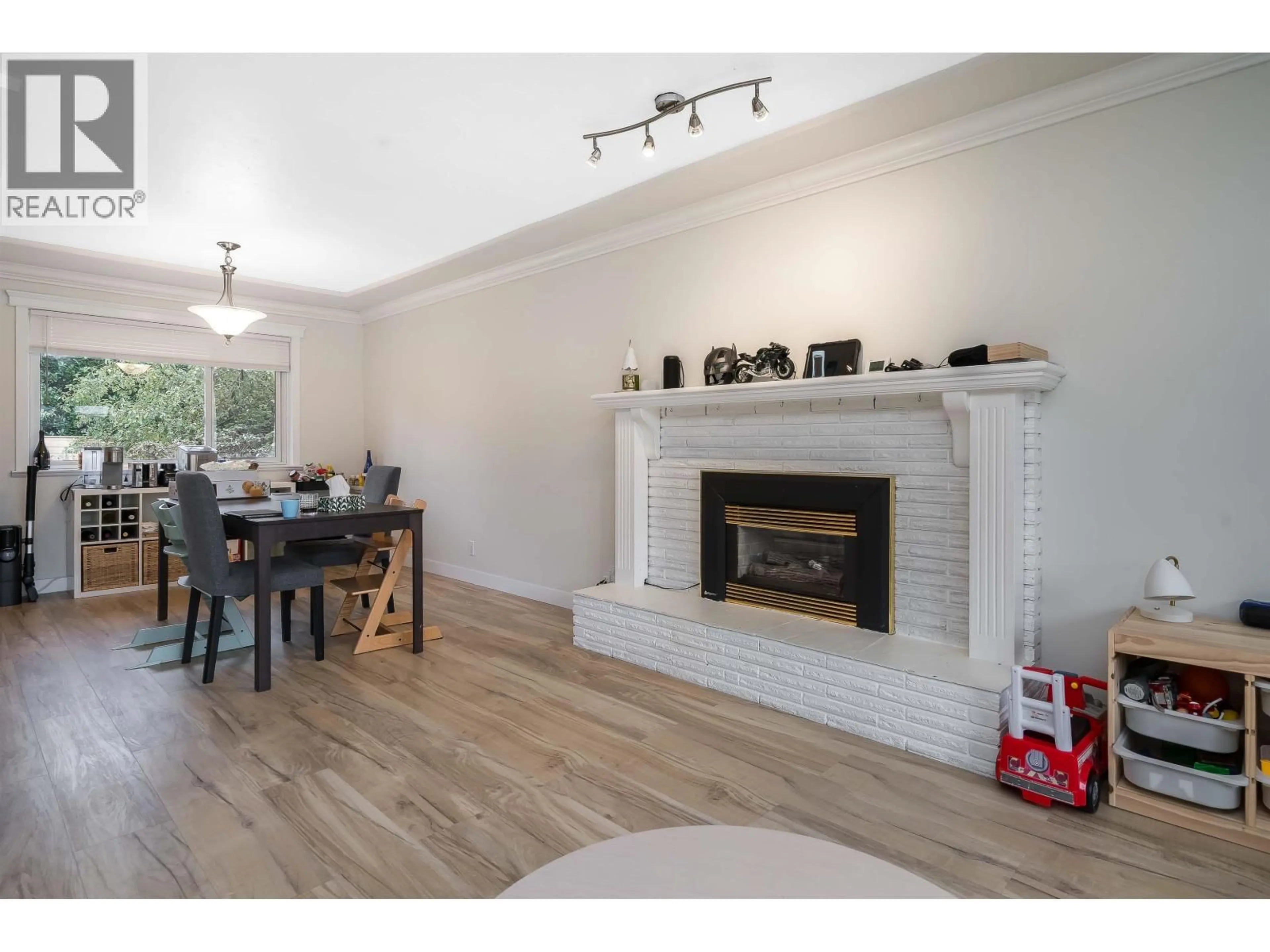 Living room with furniture, wood/laminate floor for 1634 HARBOUR DRIVE, Coquitlam British Columbia V3J5V8