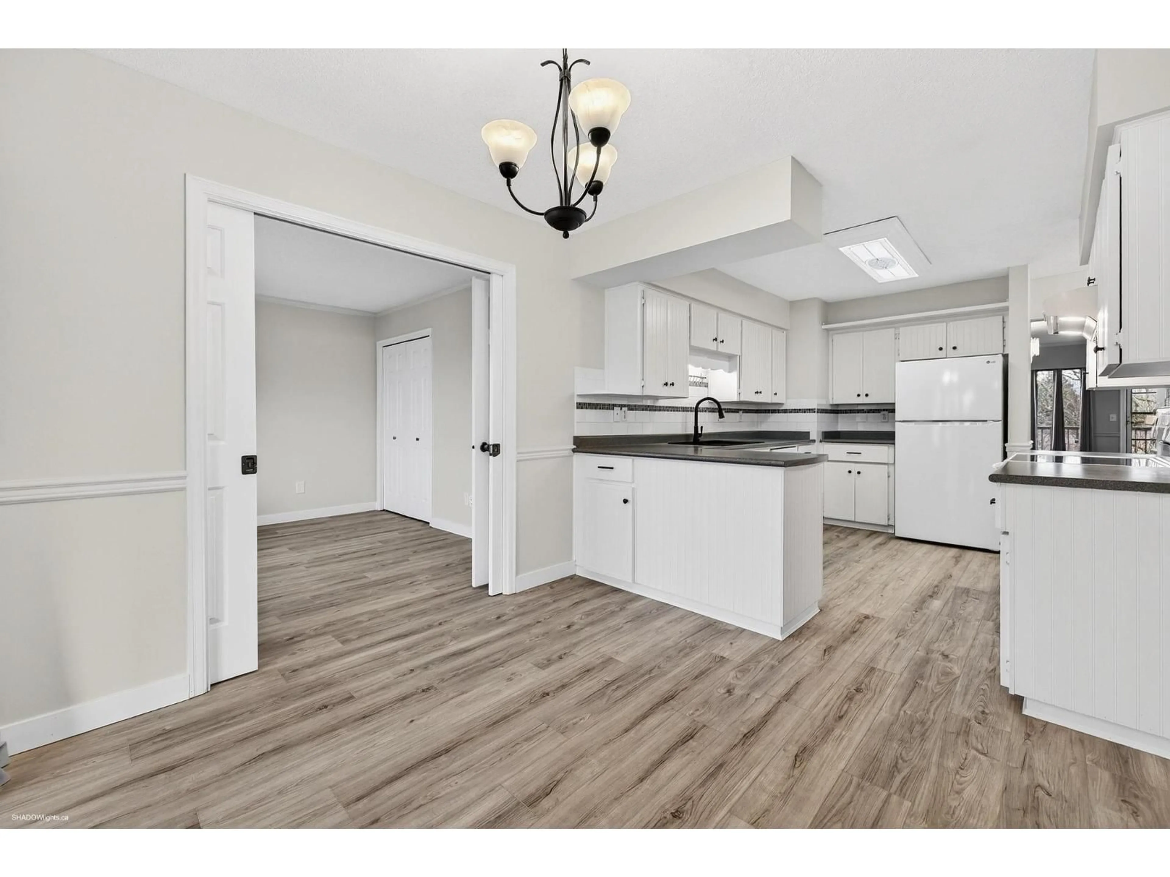 Open concept kitchen, unknown for 61 - 32959 GEORGE FERGUSON WAY, Abbotsford British Columbia V2S7W9