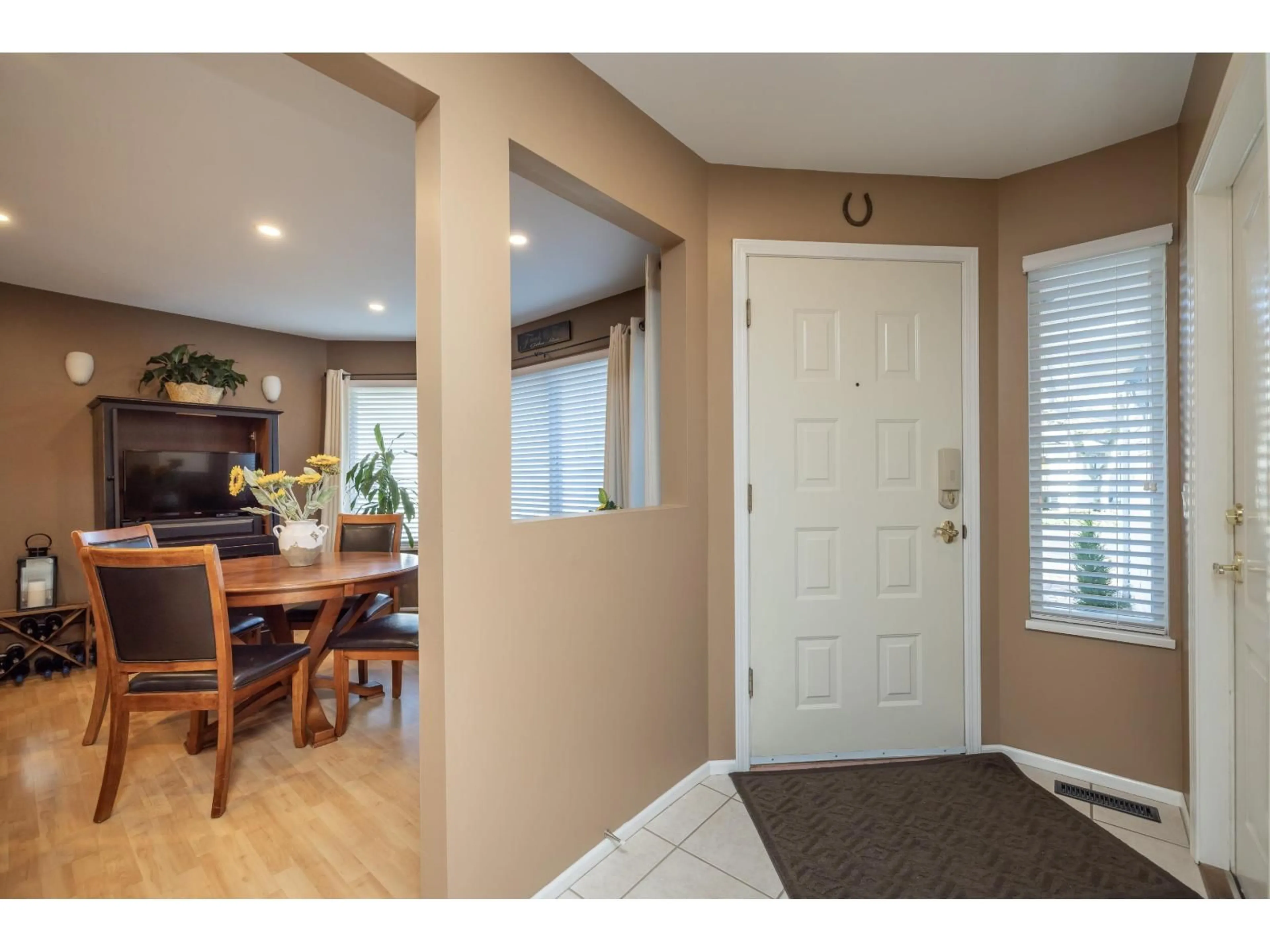 Indoor entryway for 93 - 21928 48 AVENUE, Langley British Columbia V3A8H1