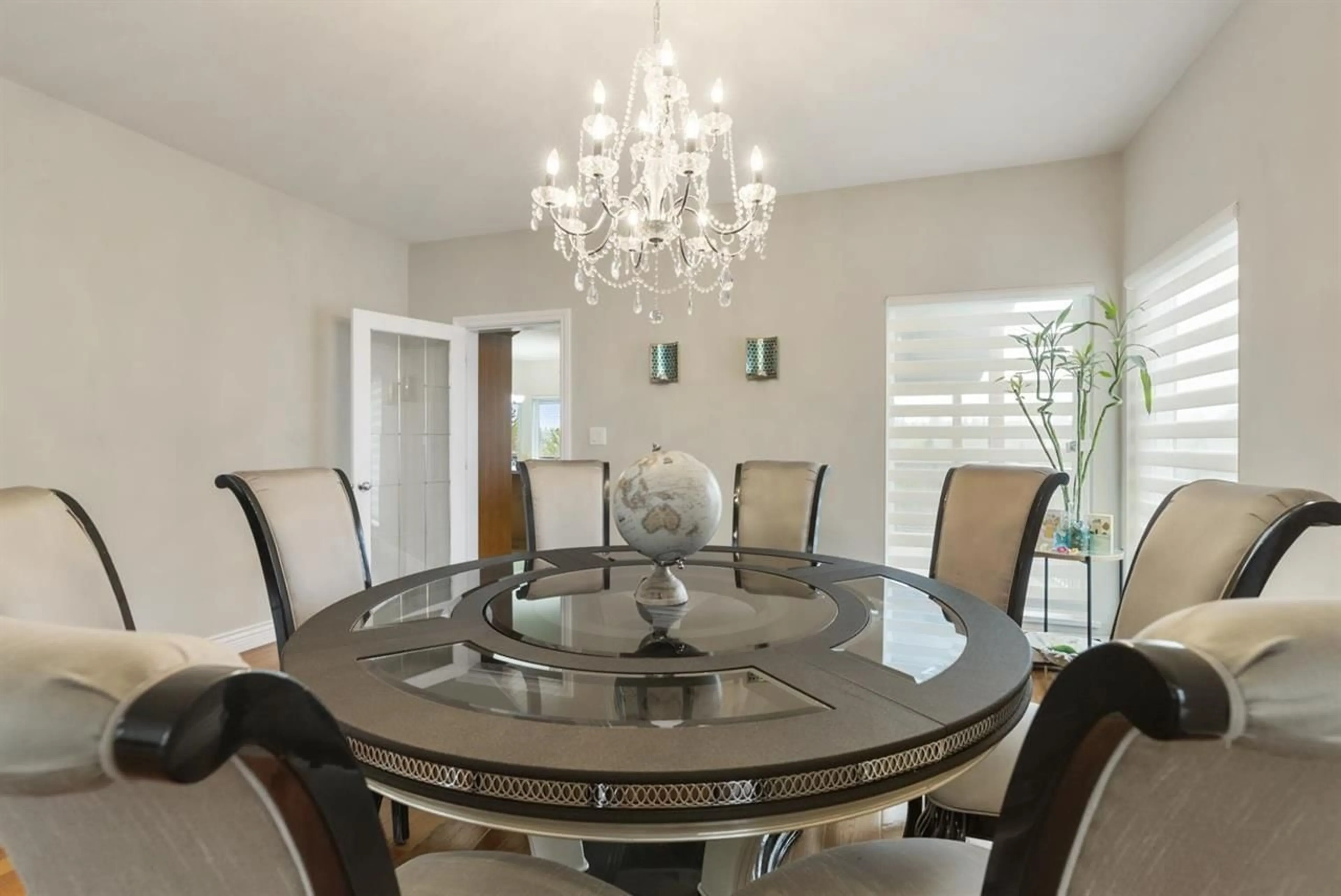 Dining room, unknown for 14330 82 AVENUE, Surrey British Columbia V3W0J4