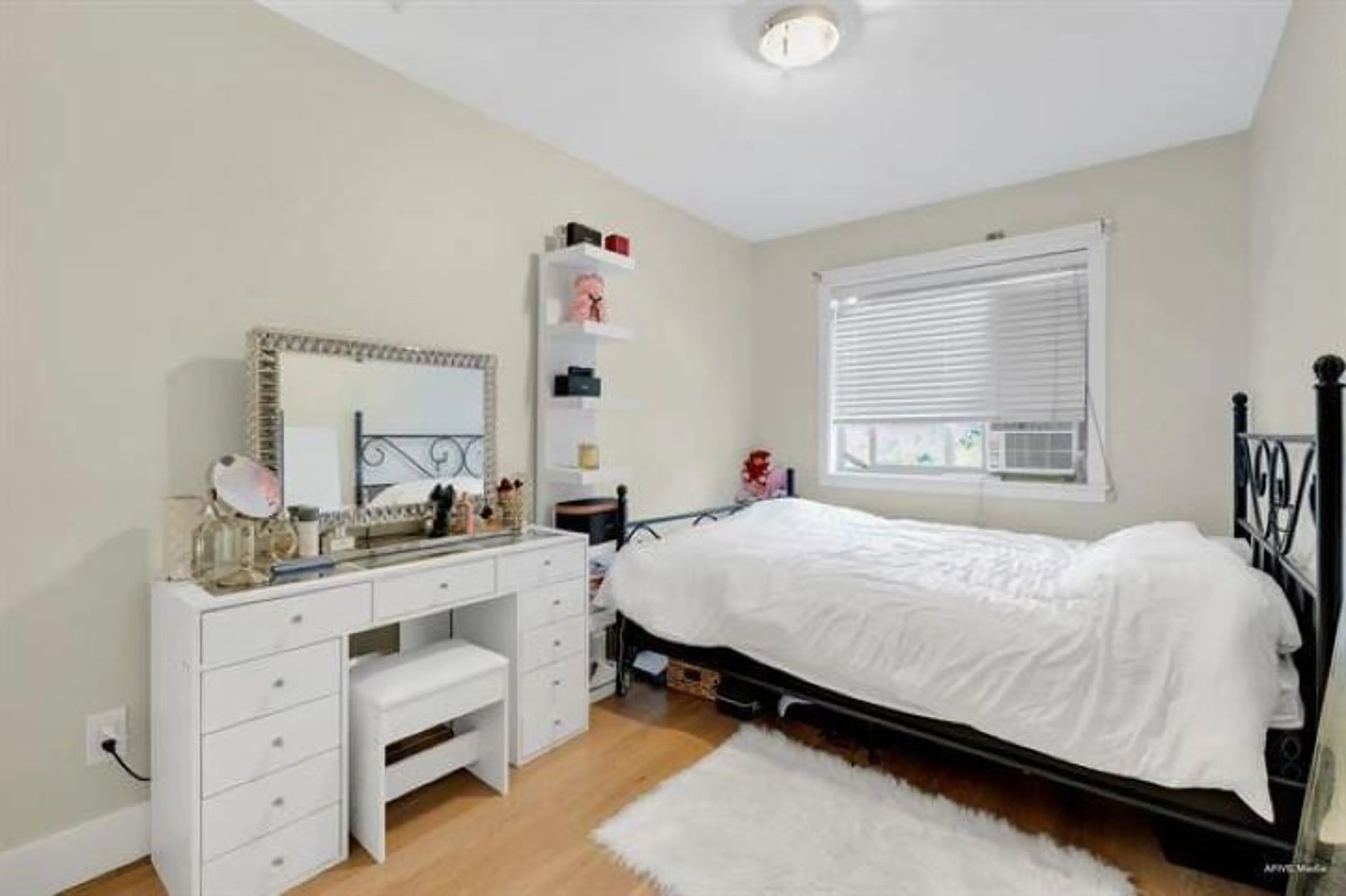 Bedroom with bed, unknown for 110 - 13368 72 AVENUE, Surrey British Columbia V3W2N6