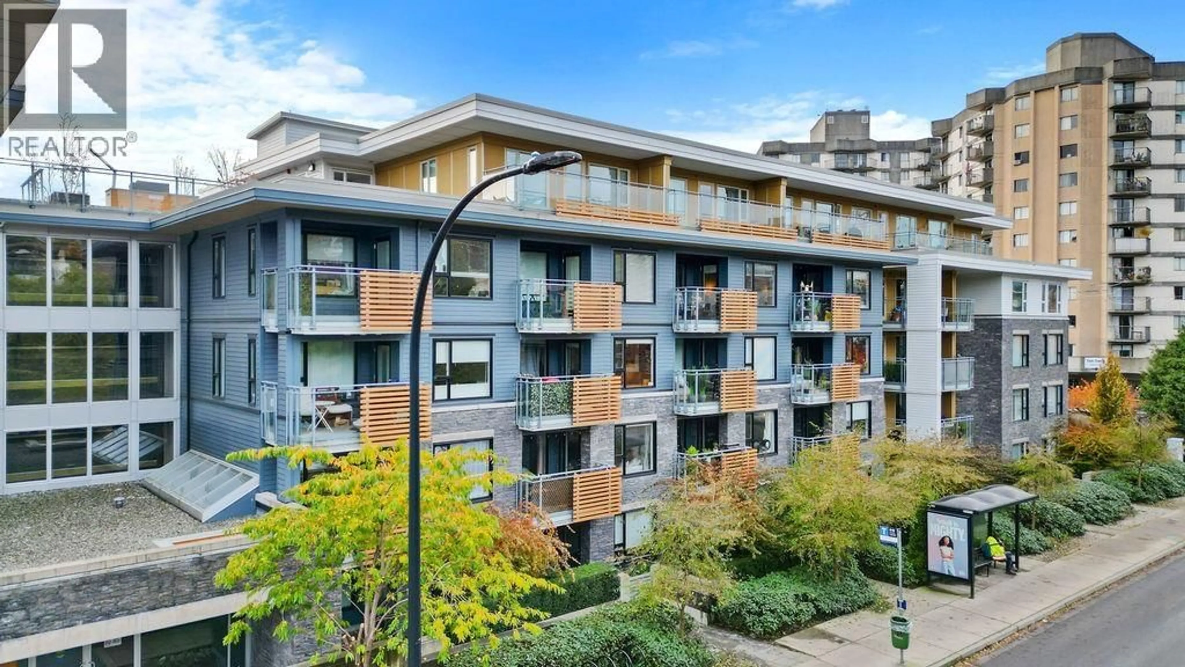 Unknown for 304 - 221 3RD STREET, North Vancouver British Columbia V7L1C5