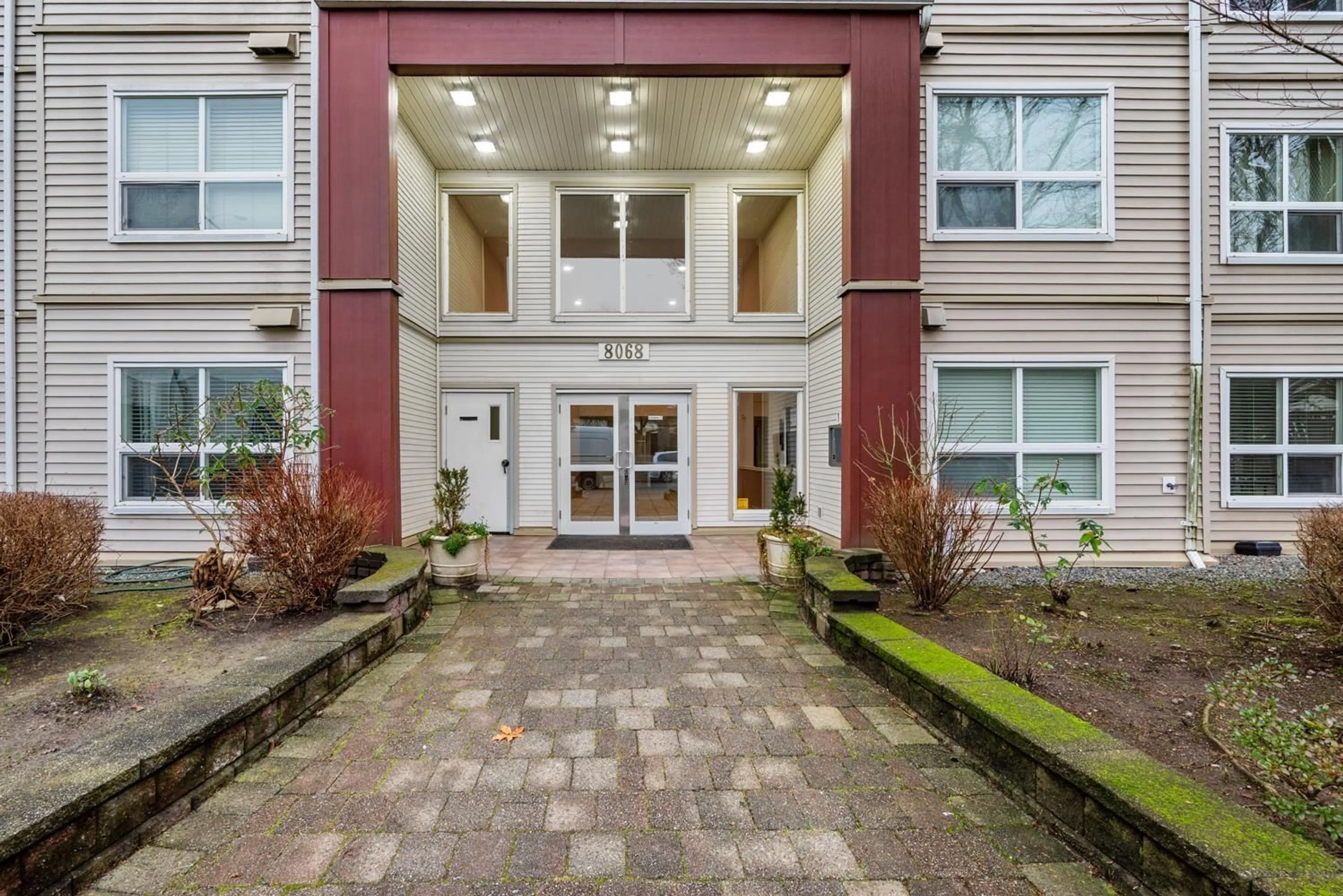 Unknown for 215 - 8068 120A STREET, Surrey British Columbia V3W3P3