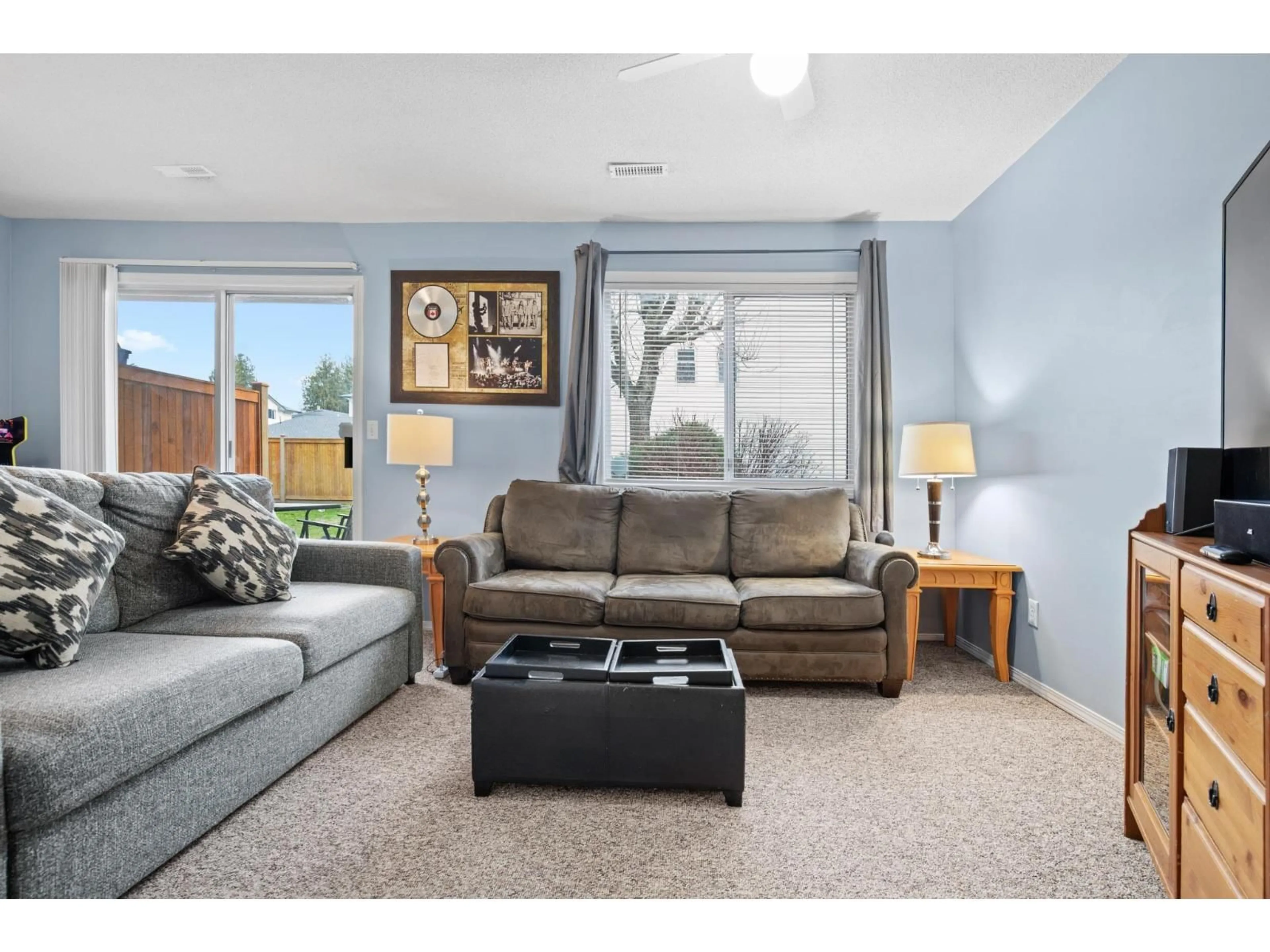 Living room with furniture, unknown for 9 - 5904 VEDDER ROAD, Chilliwack British Columbia V2R3E7