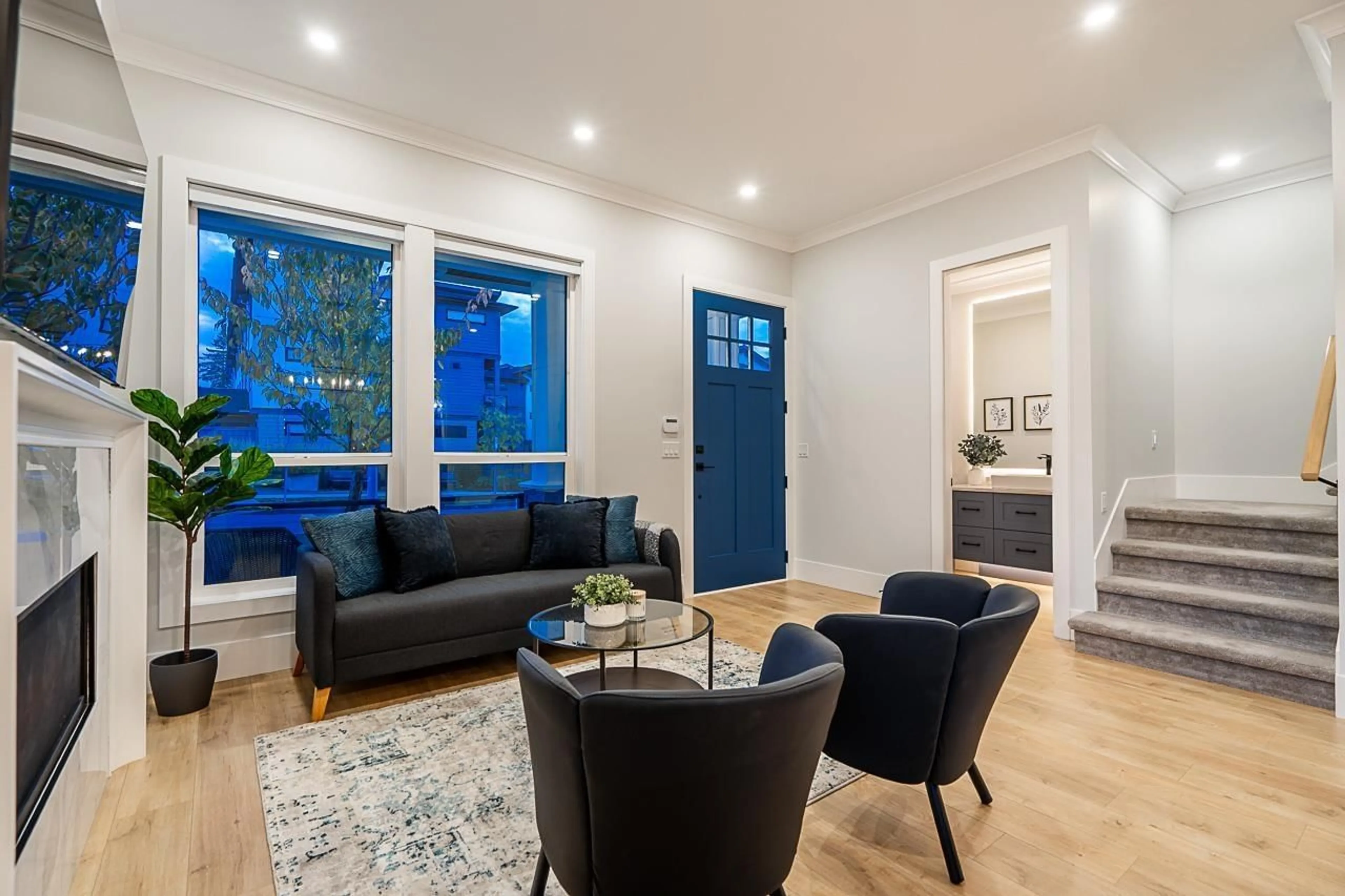 Living room with furniture, unknown for 16595 25A AVENUE, Surrey British Columbia V3Z9W9